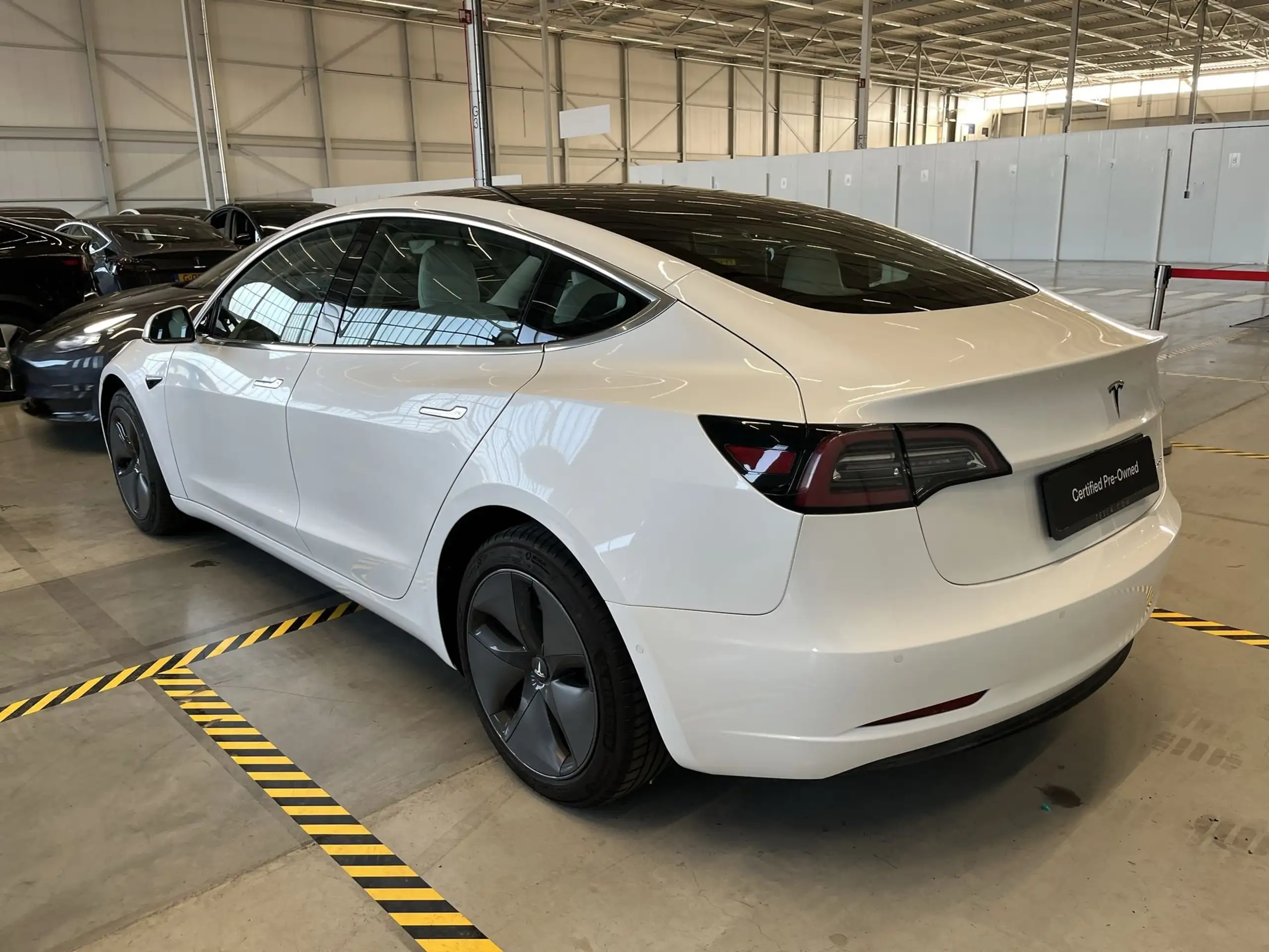 Tesla - Model 3