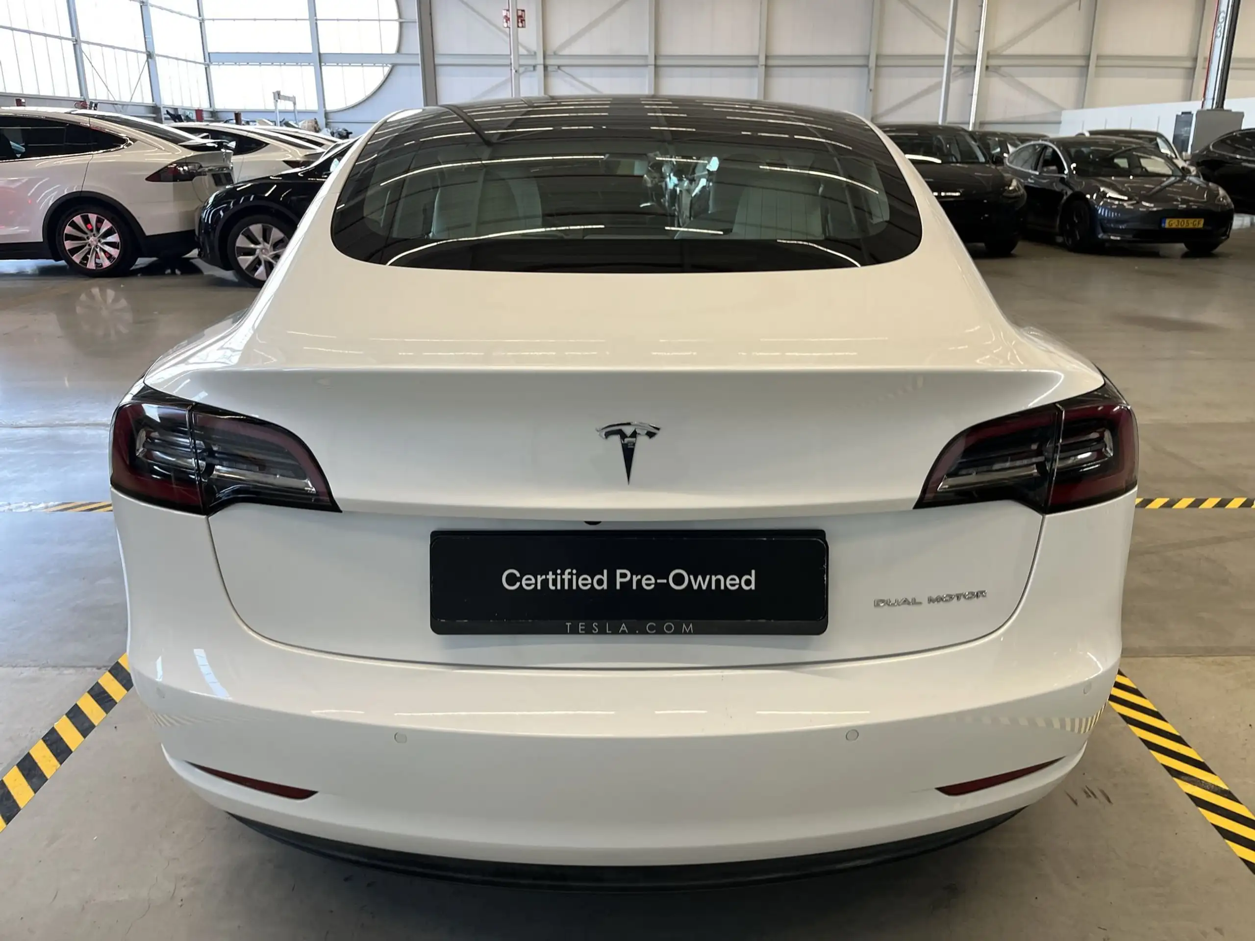 Tesla - Model 3