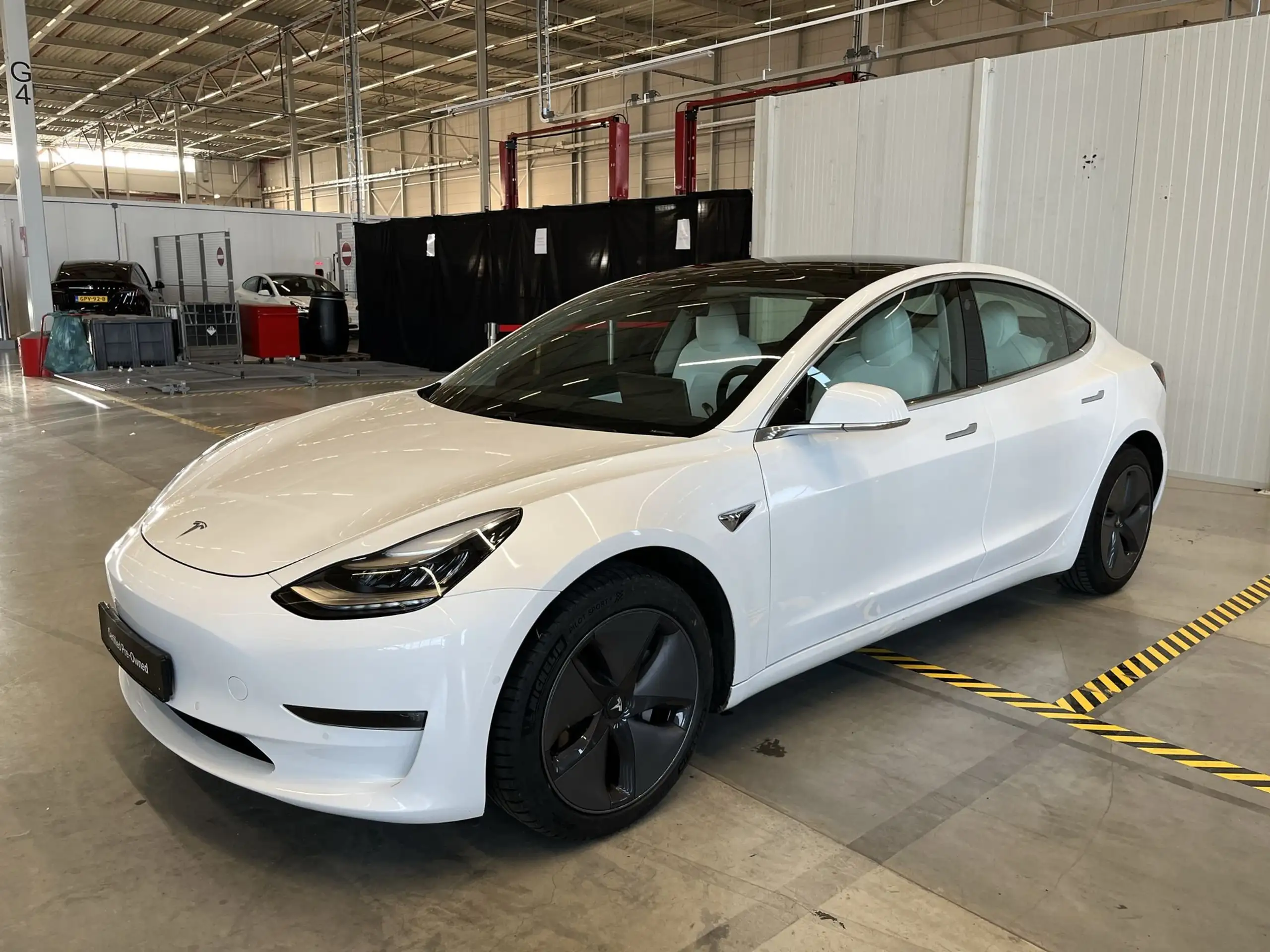 Tesla - Model 3