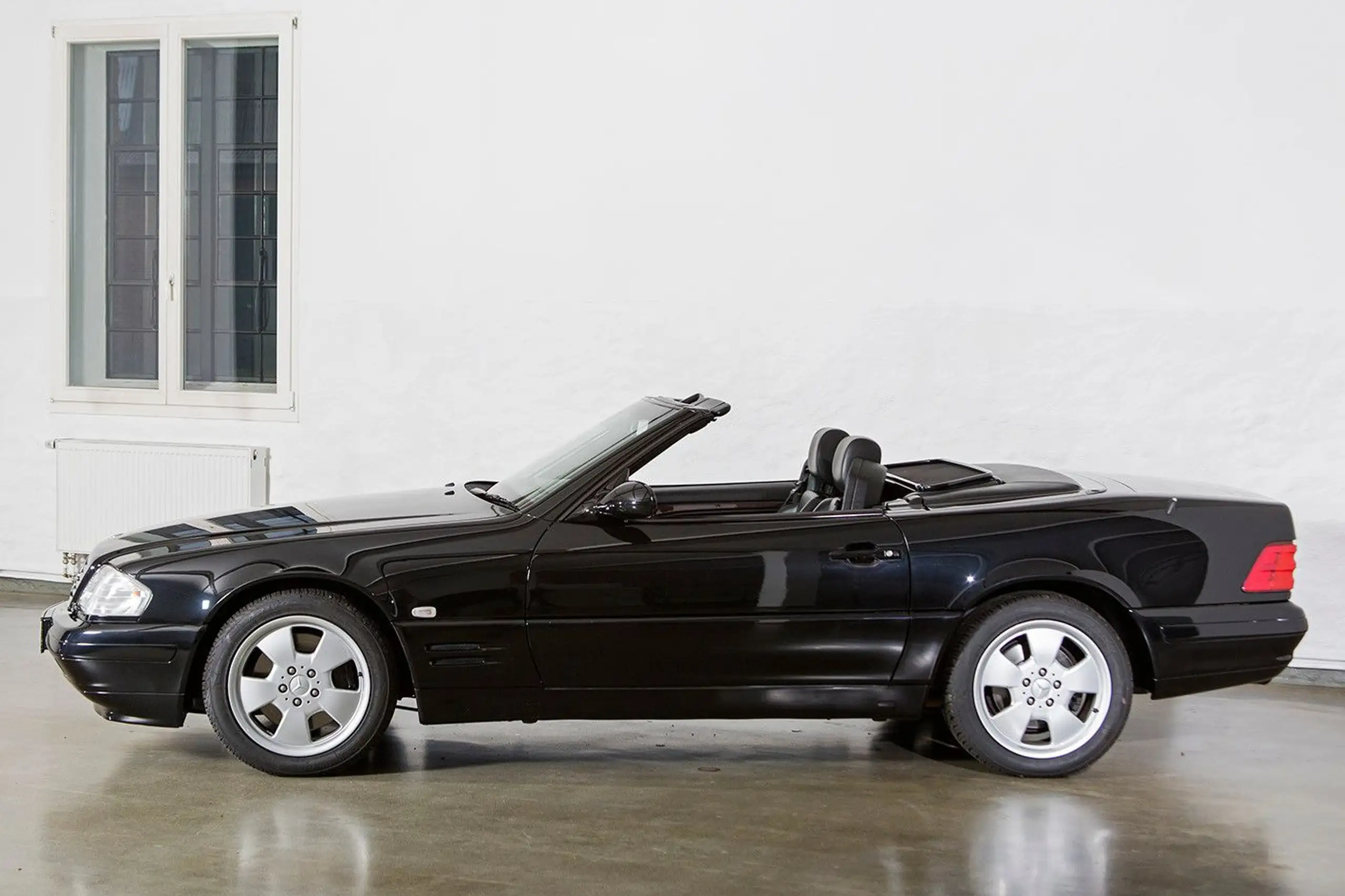 Mercedes-Benz - SL 320