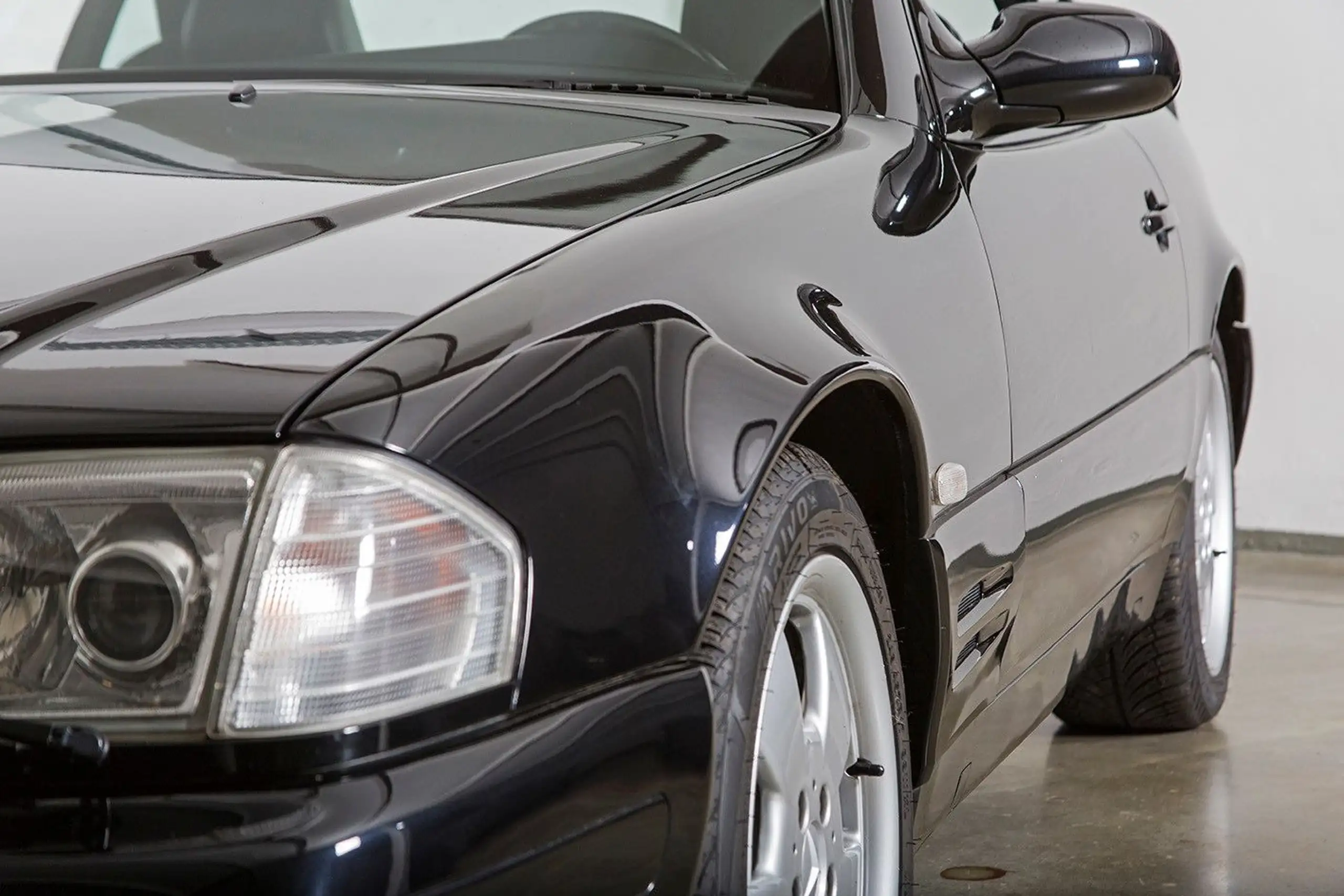 Mercedes-Benz - SL 320