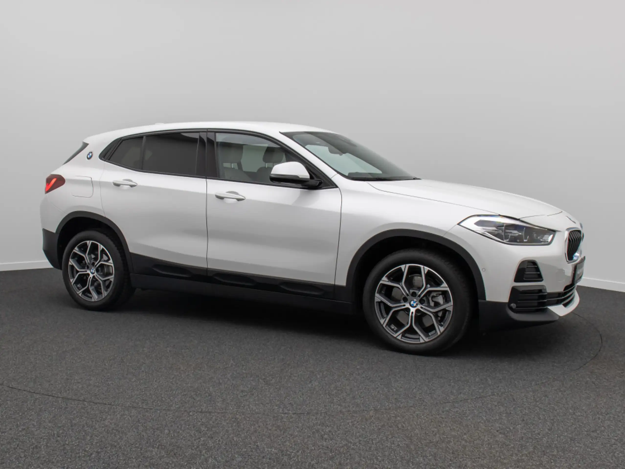 BMW - X2