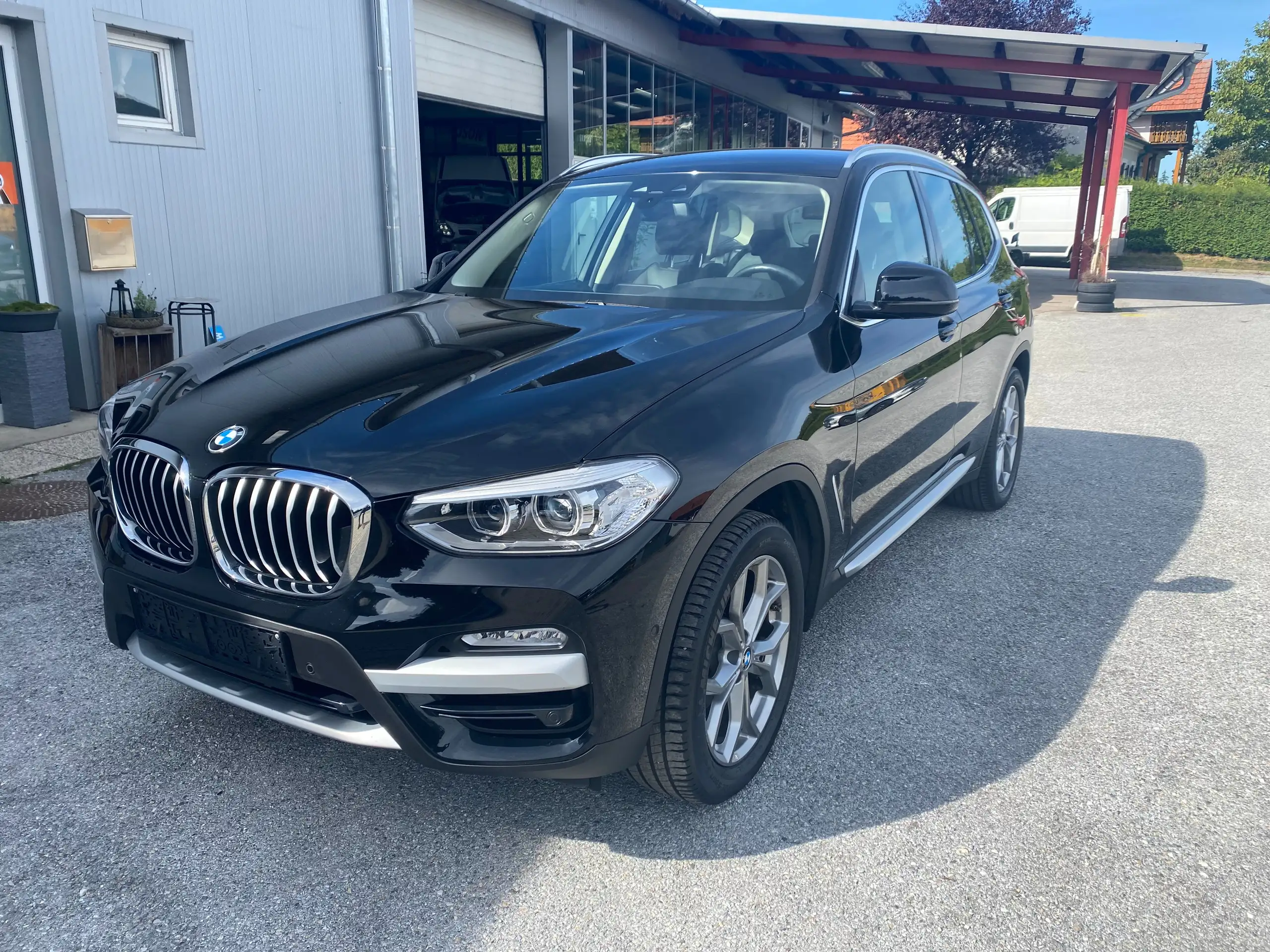 BMW - X3