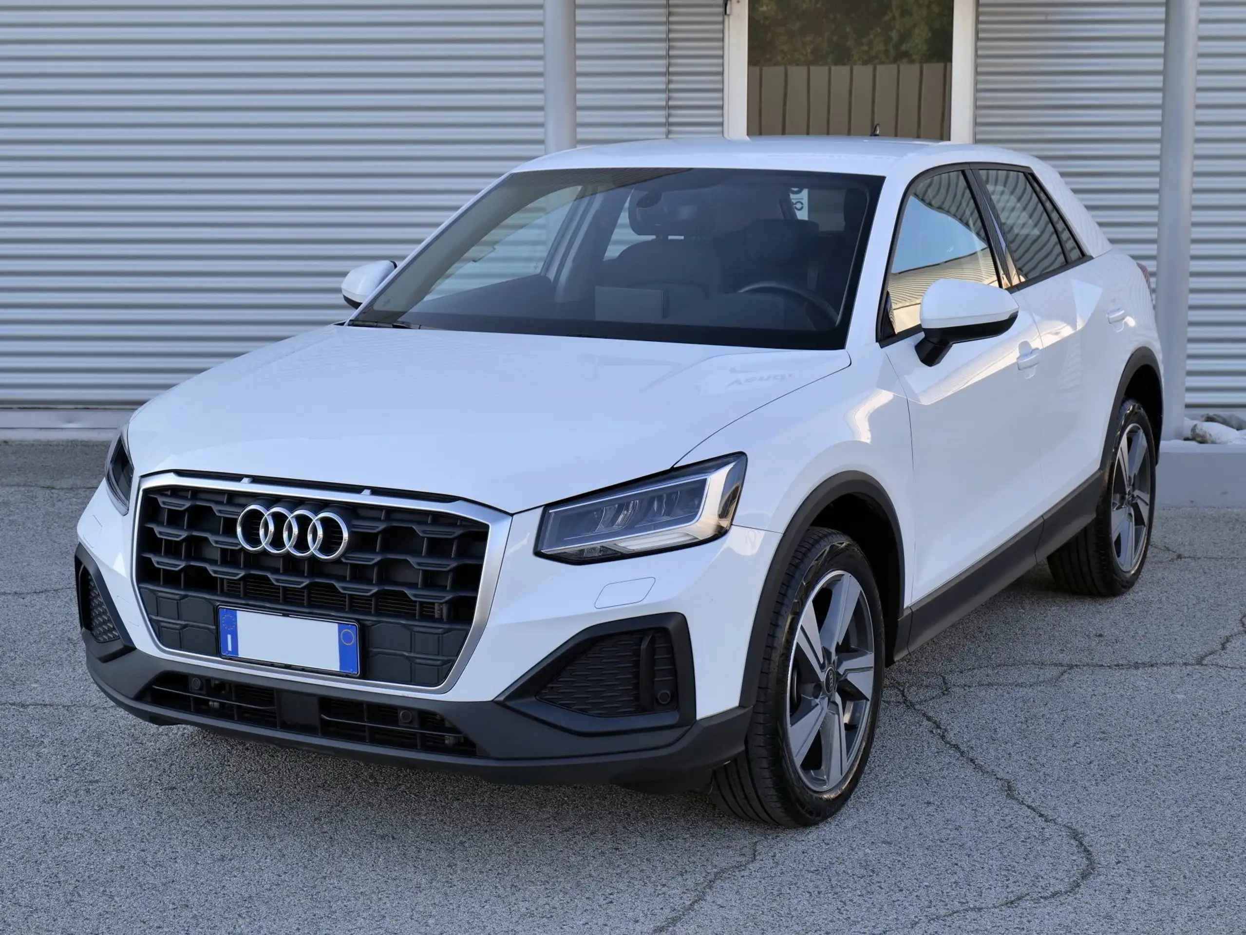 Audi - Q2