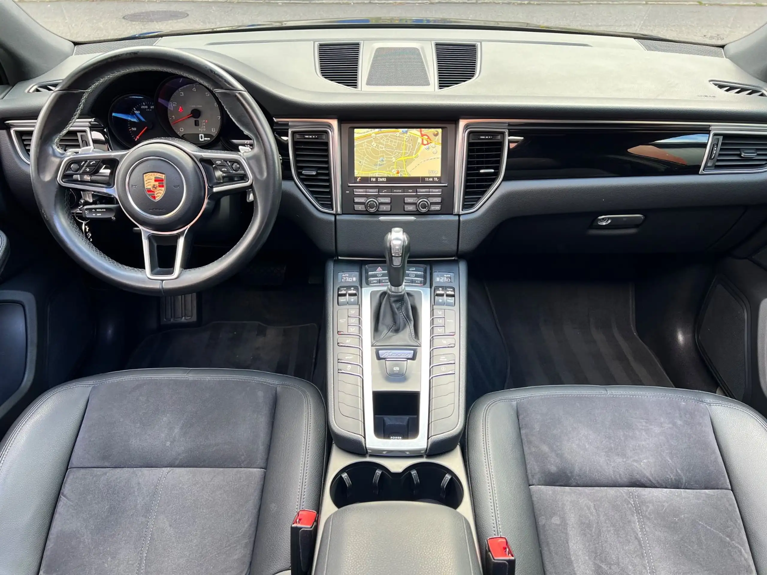 Porsche - Macan