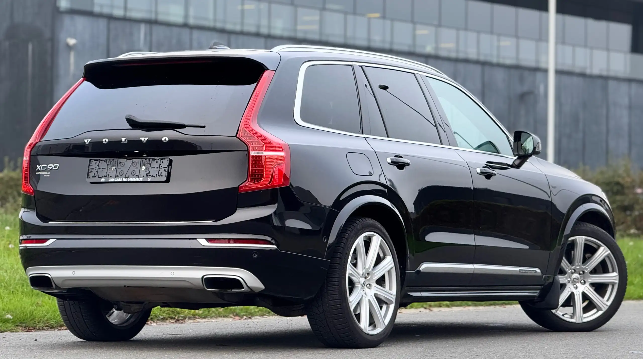 Volvo - XC90