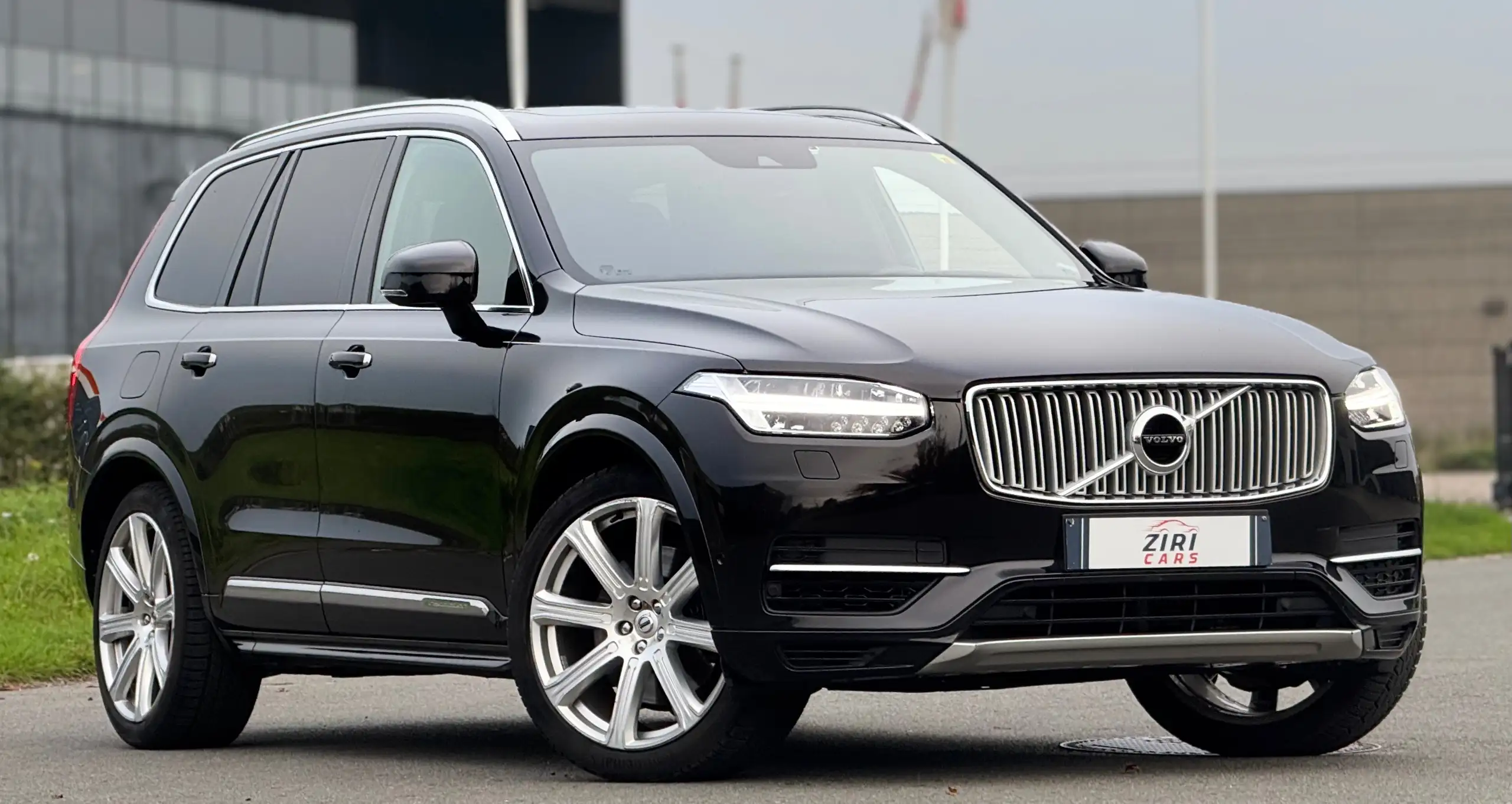 Volvo - XC90