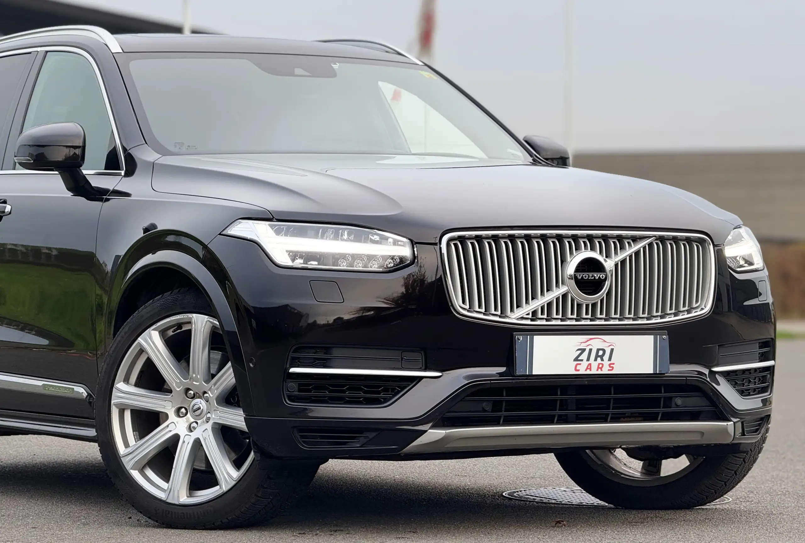 Volvo - XC90