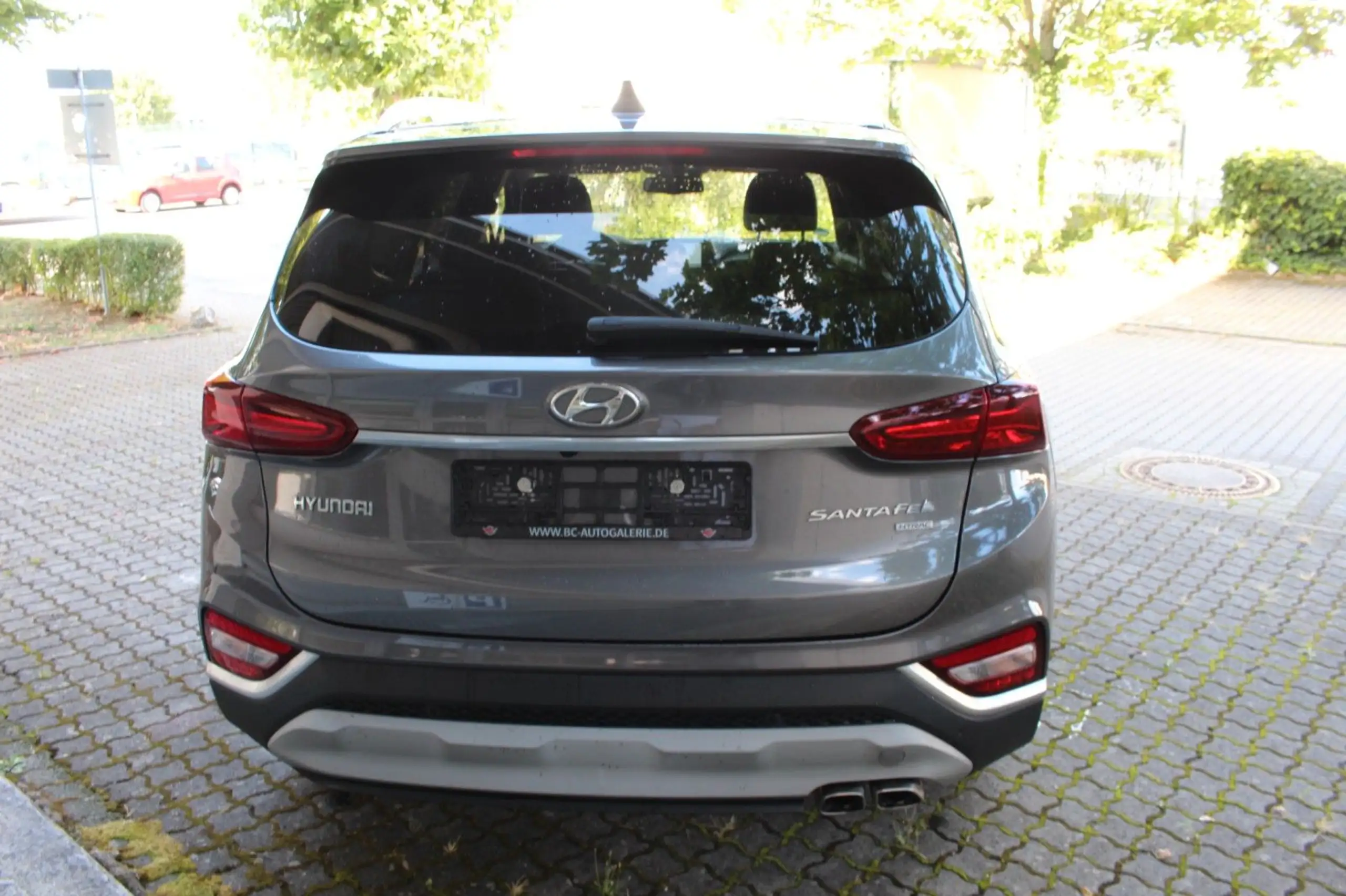 Hyundai - SANTA FE