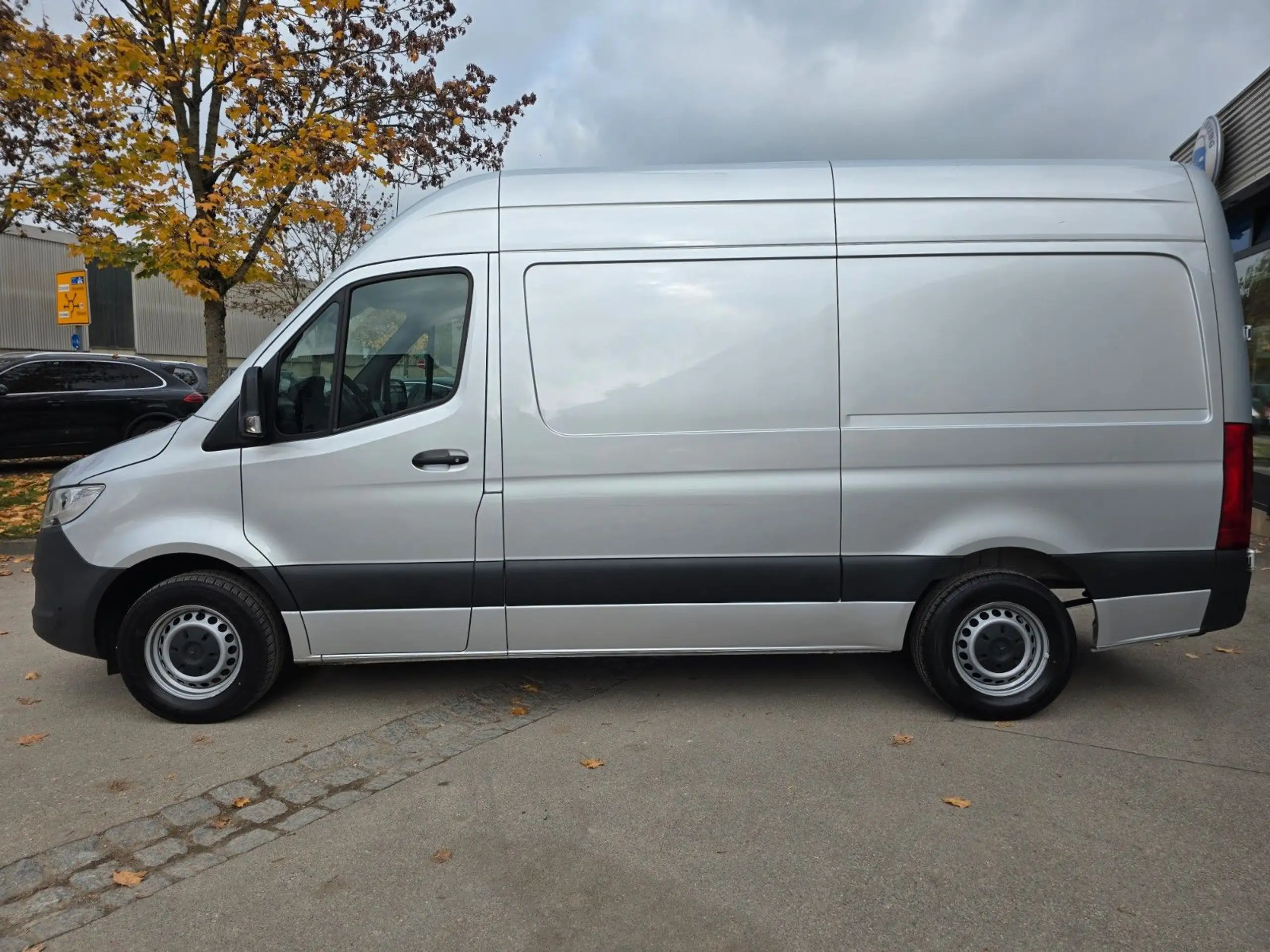 Mercedes-Benz - Sprinter