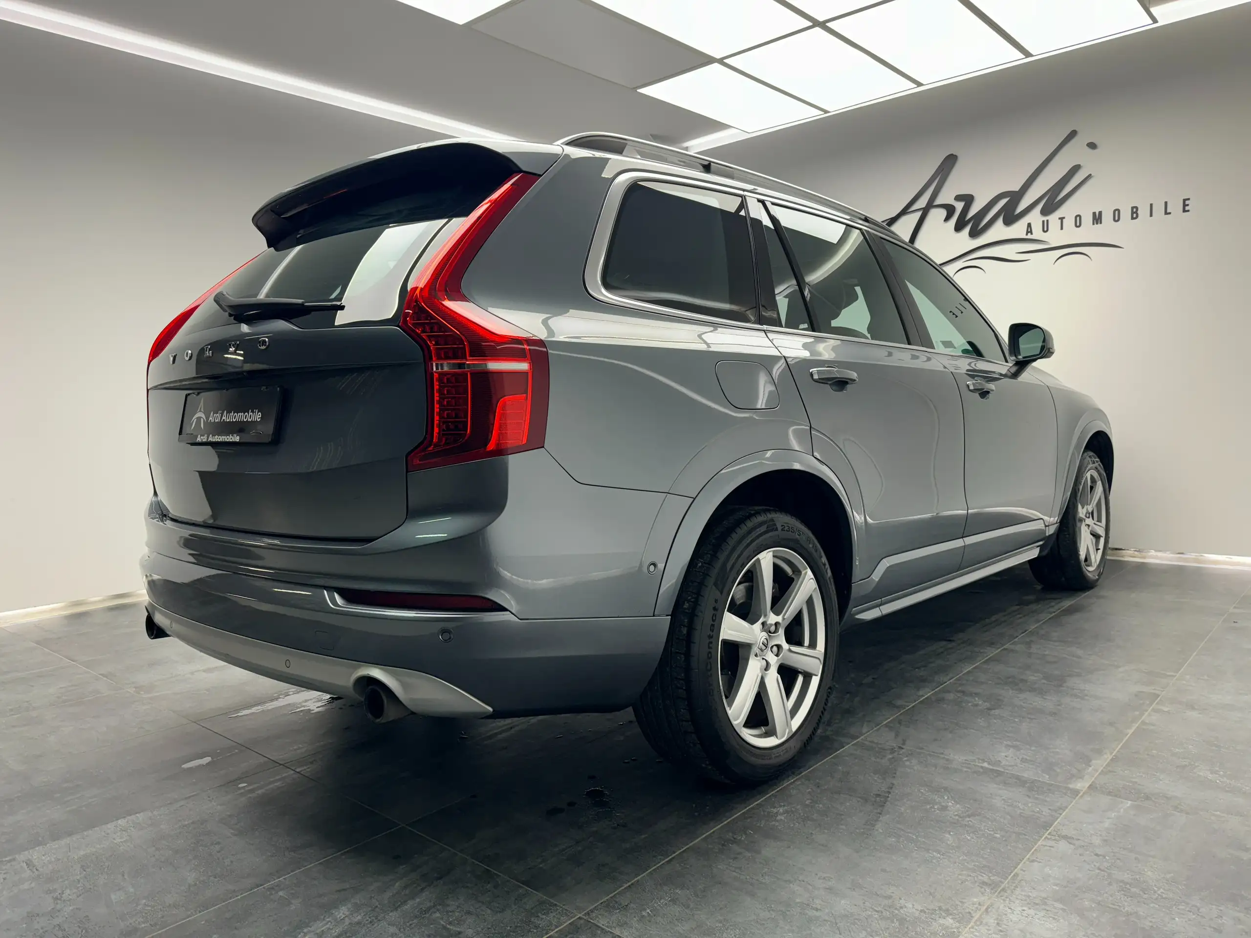 Volvo - XC90