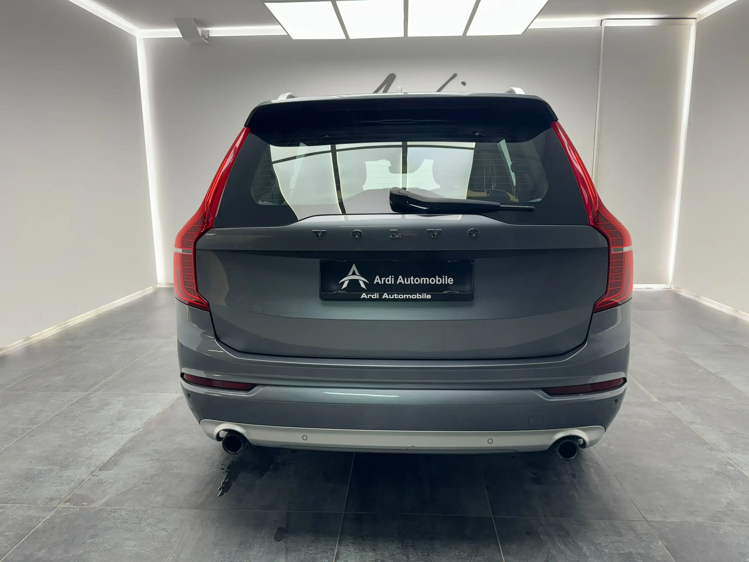 Volvo - XC90