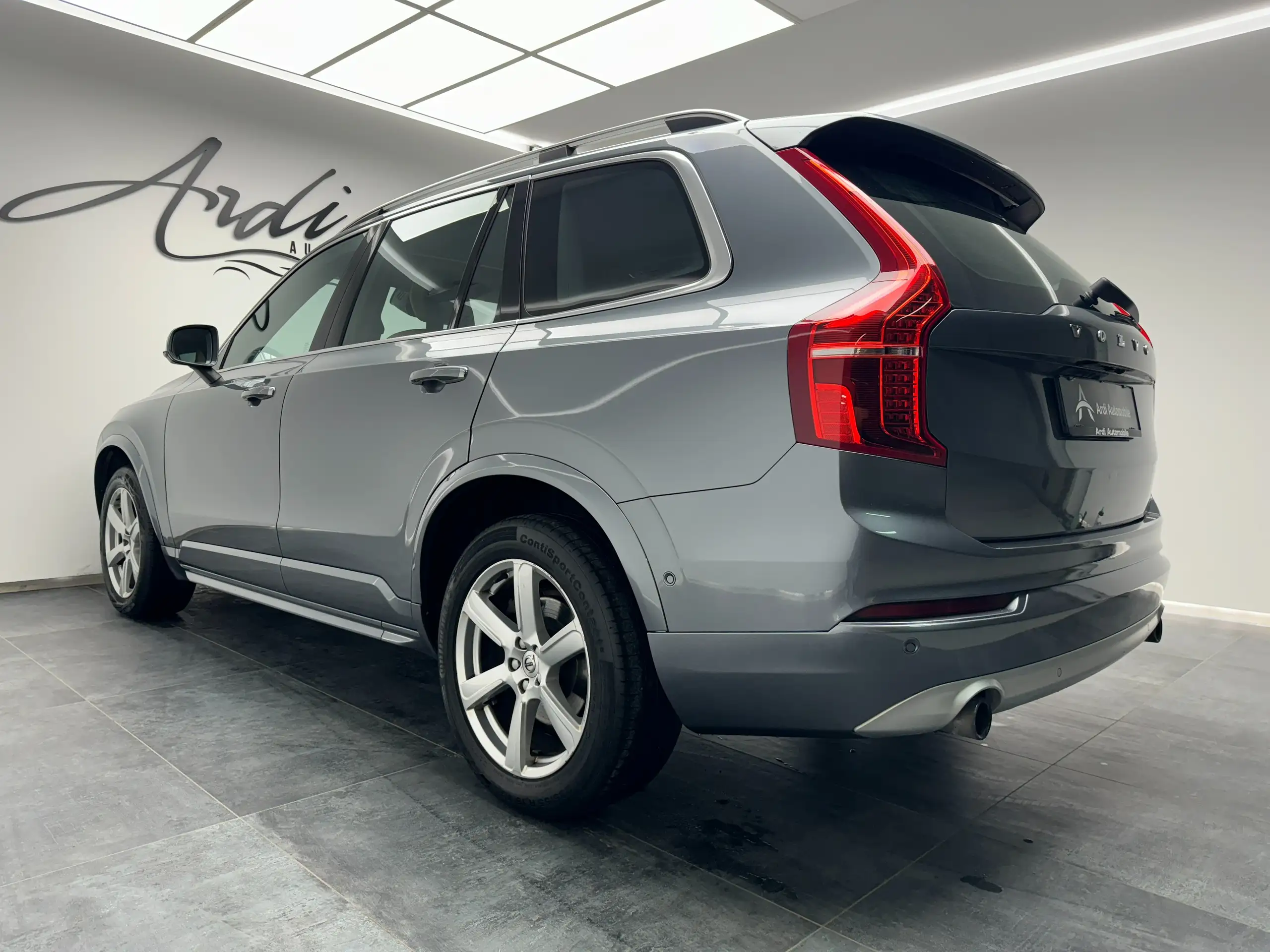 Volvo - XC90