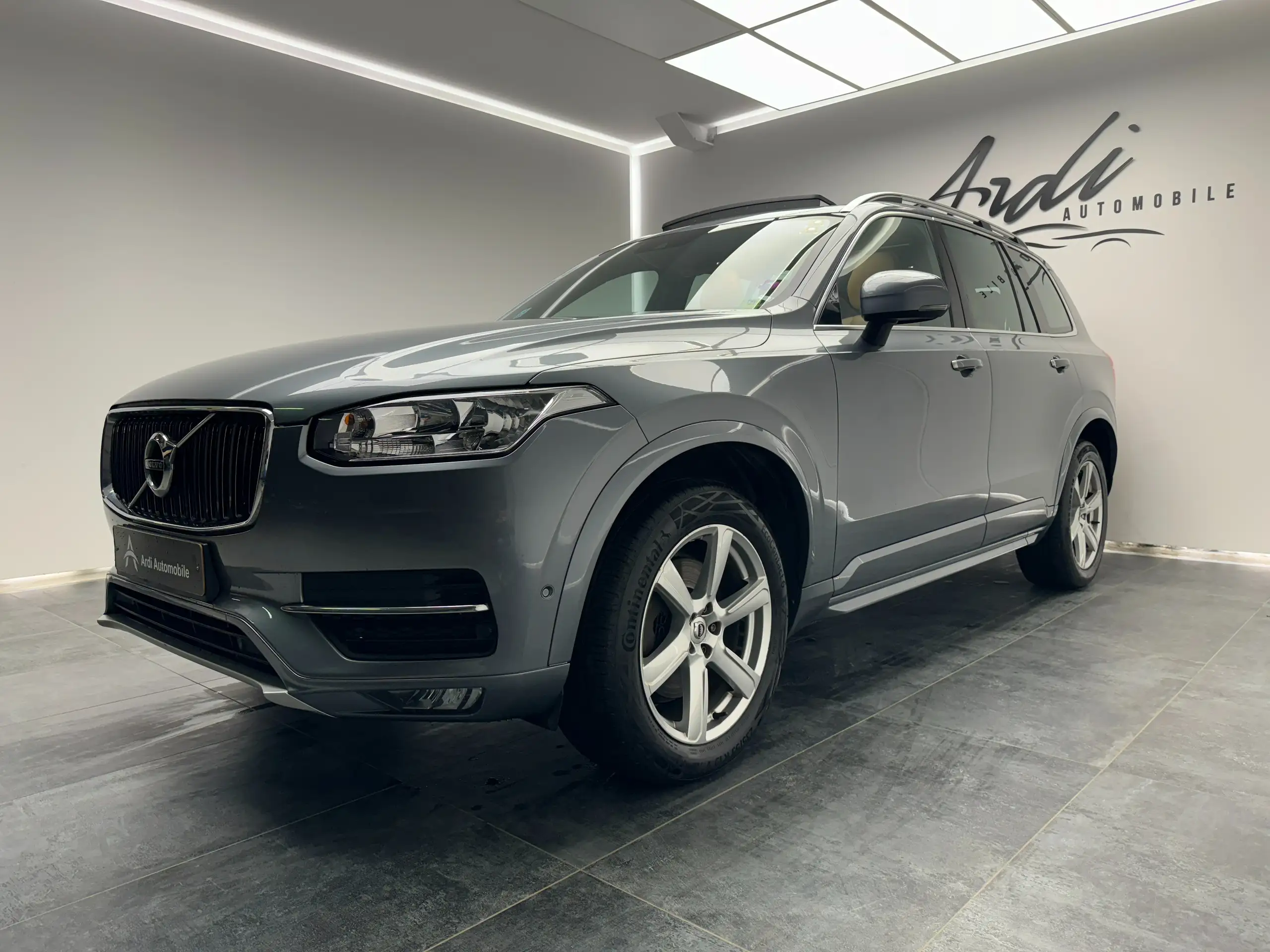 Volvo - XC90