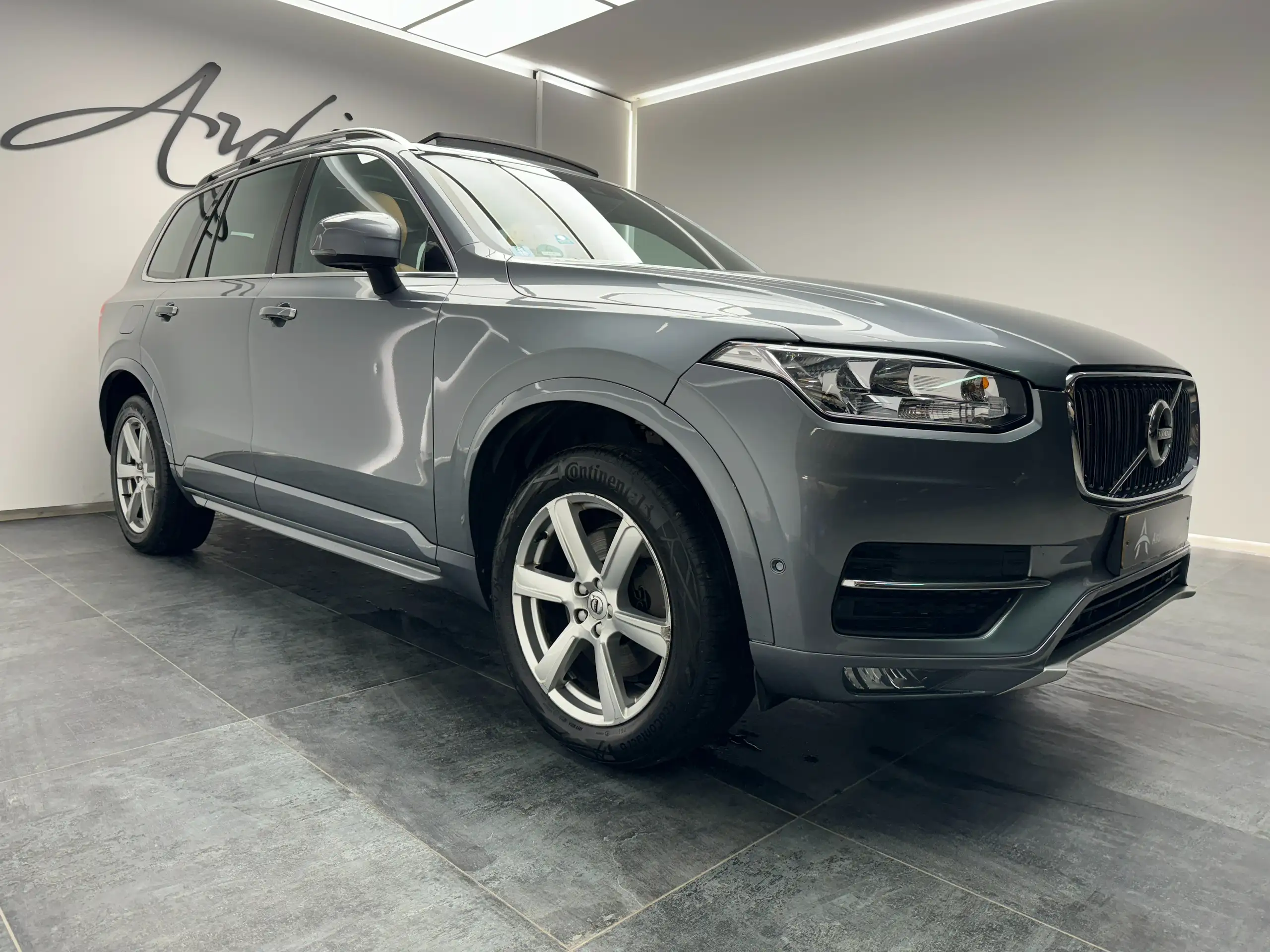 Volvo - XC90