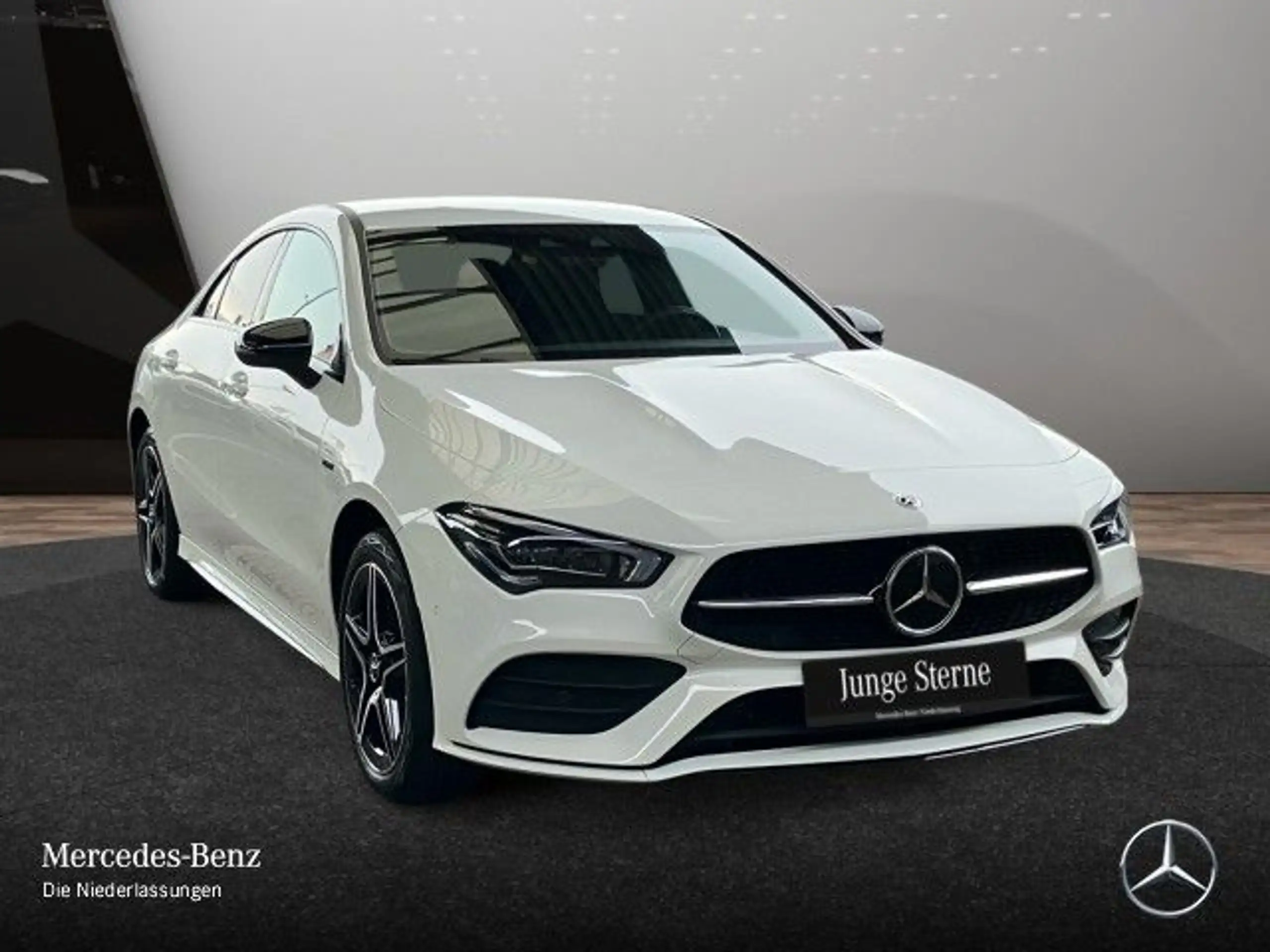 Mercedes-Benz - CLA 250