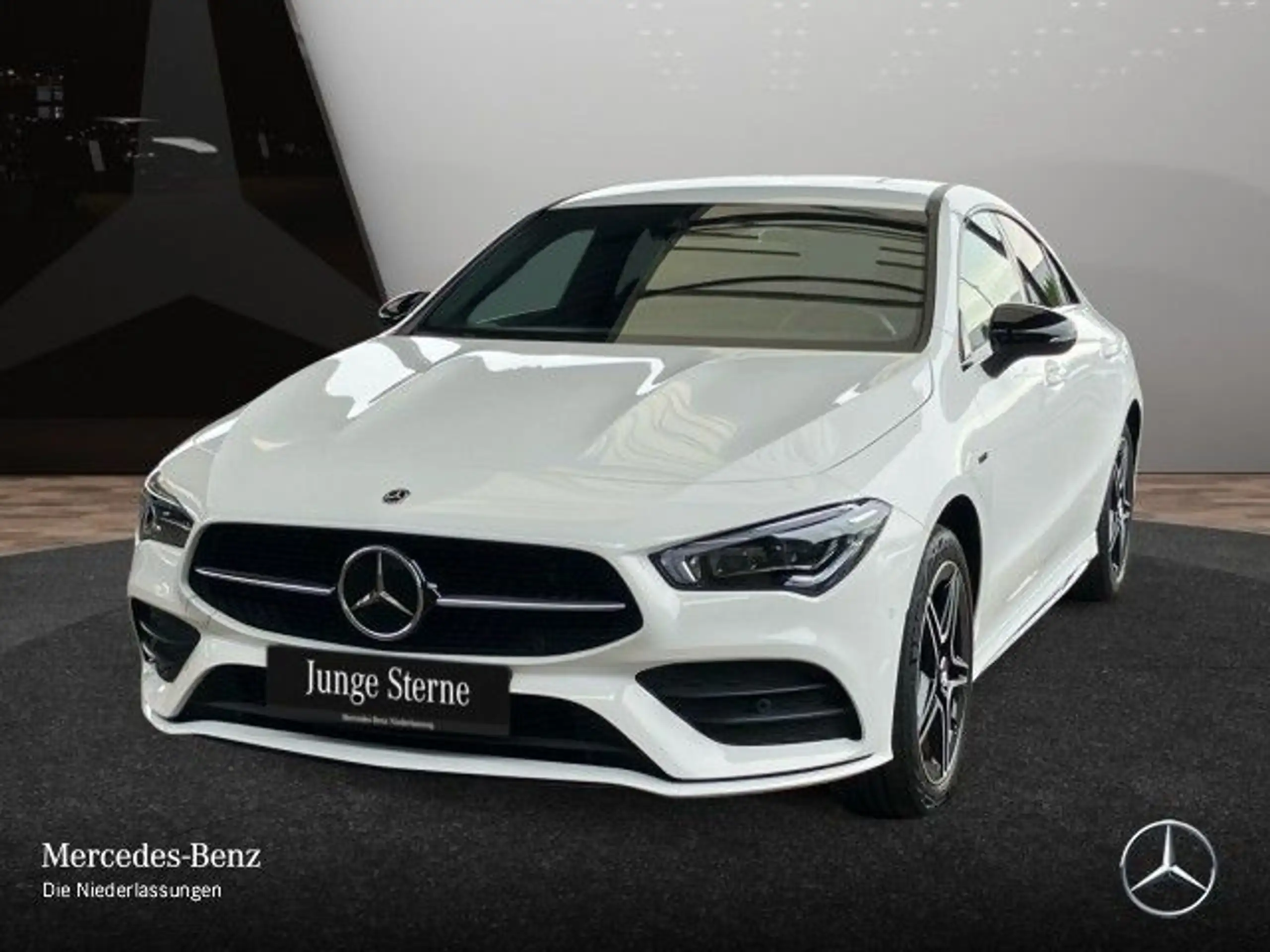 Mercedes-Benz - CLA 250