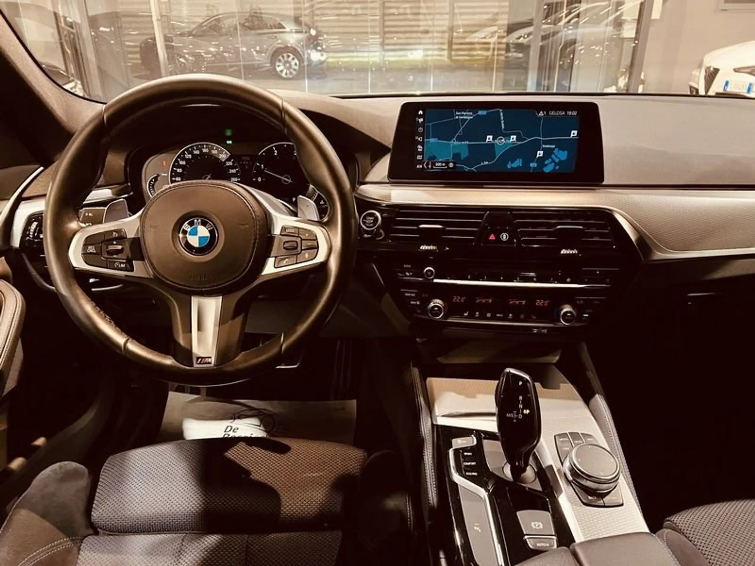 BMW - 520