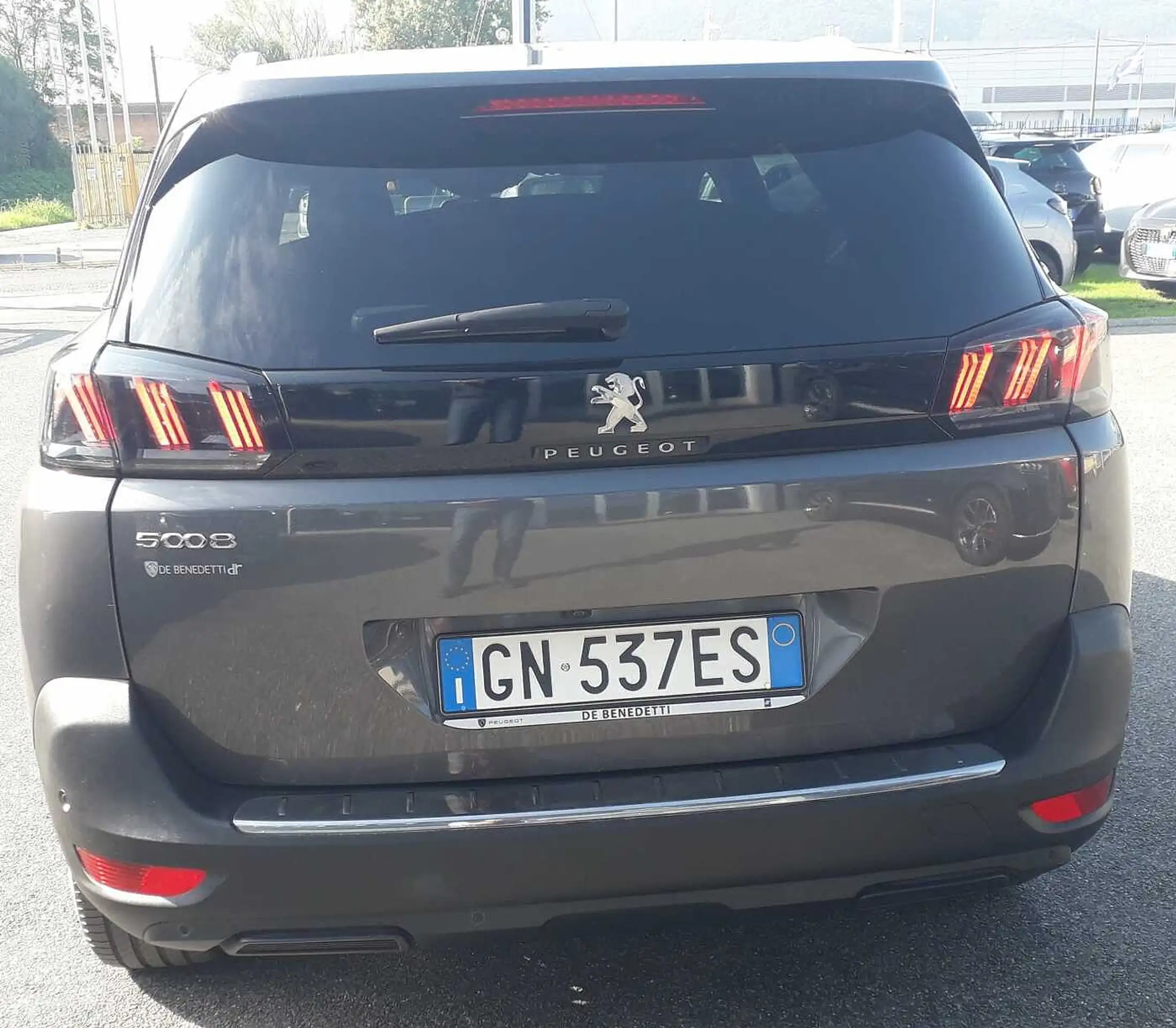 Peugeot - 5008