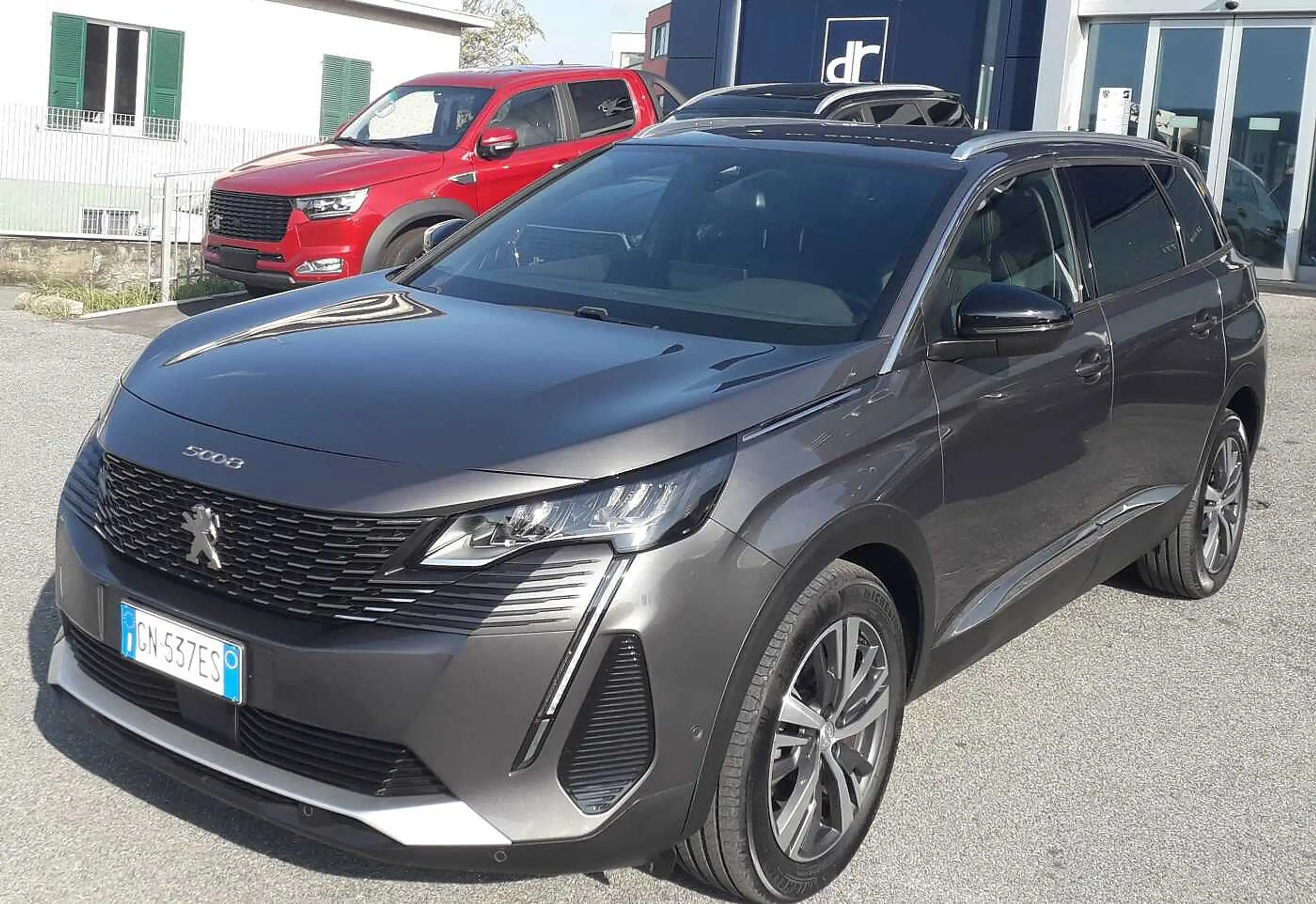 Peugeot - 5008