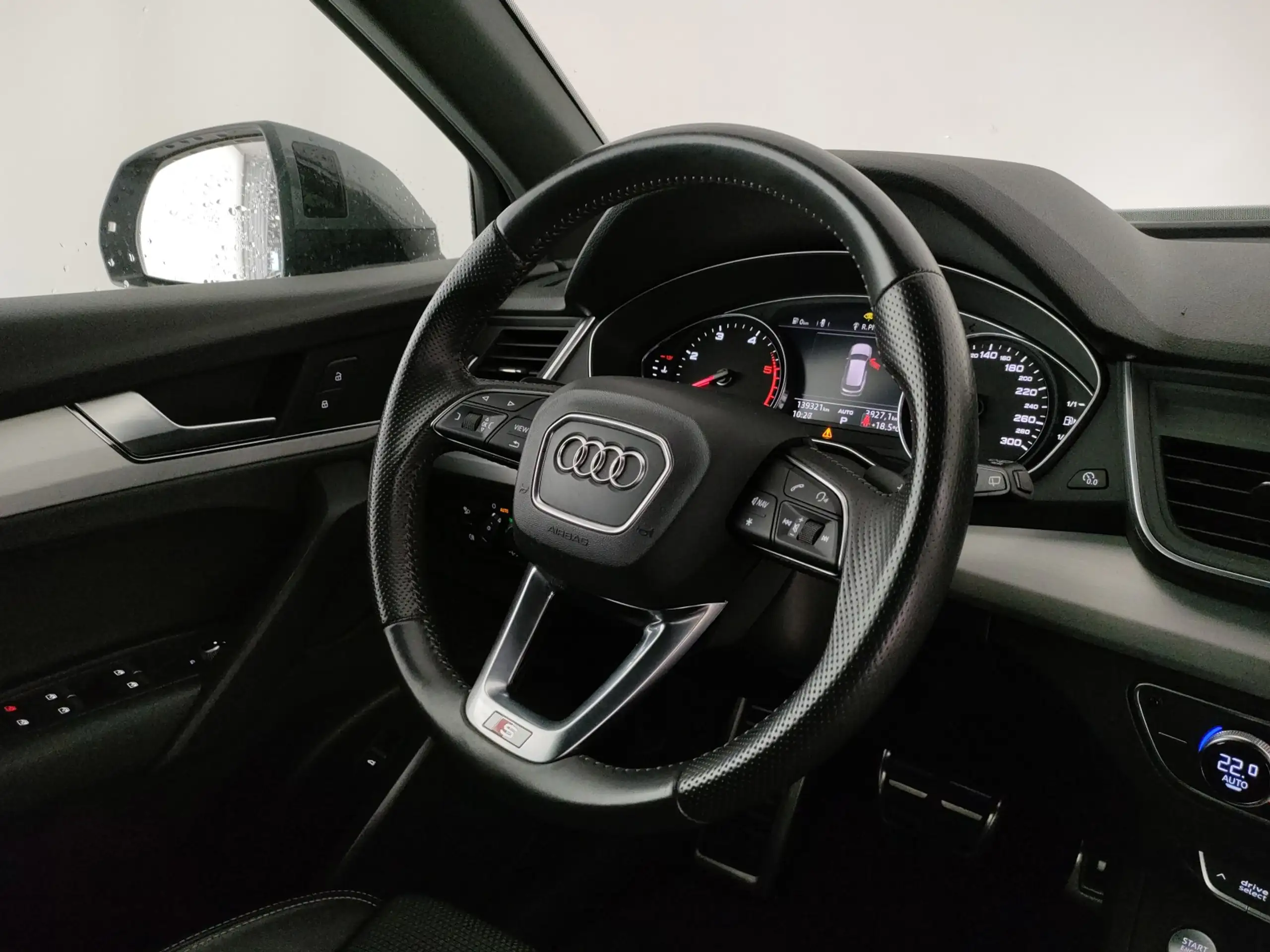 Audi - Q5