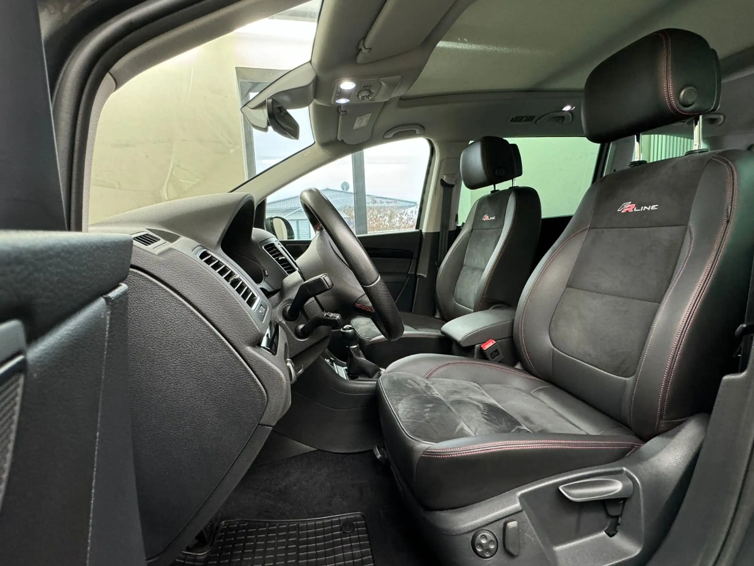 SEAT - Alhambra