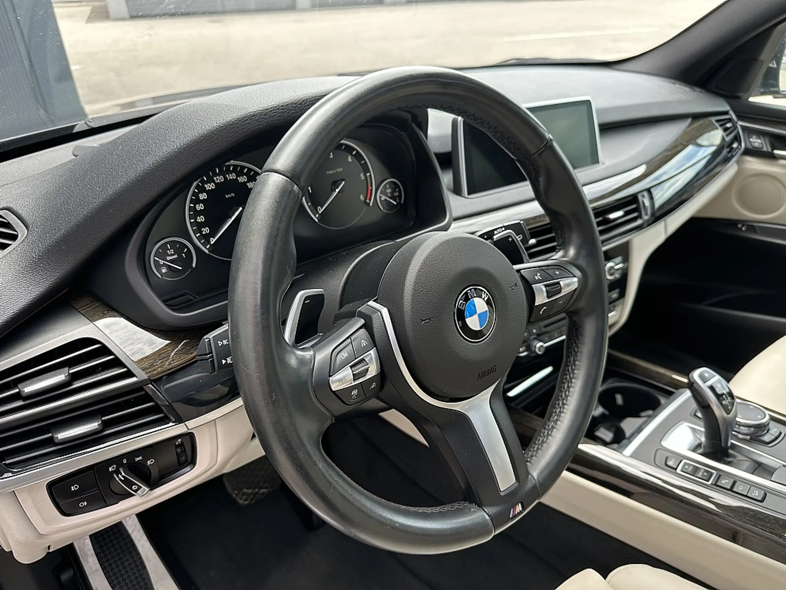 BMW - X5