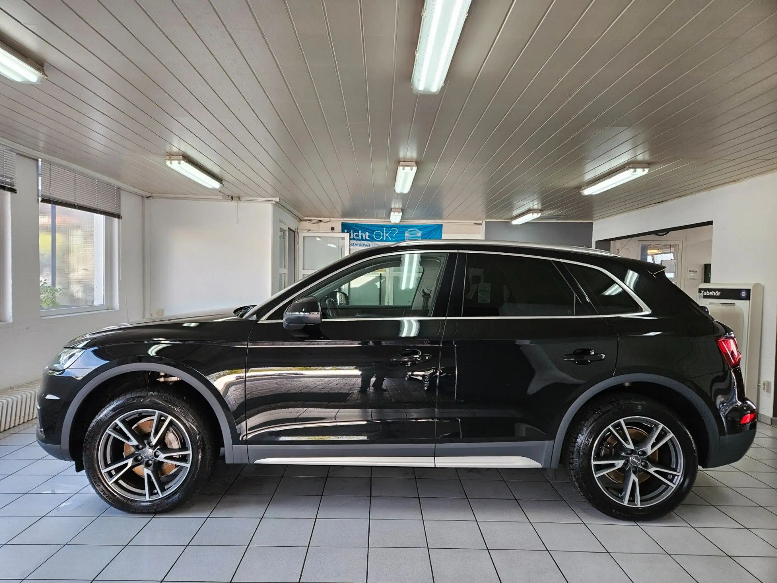 Audi - Q5