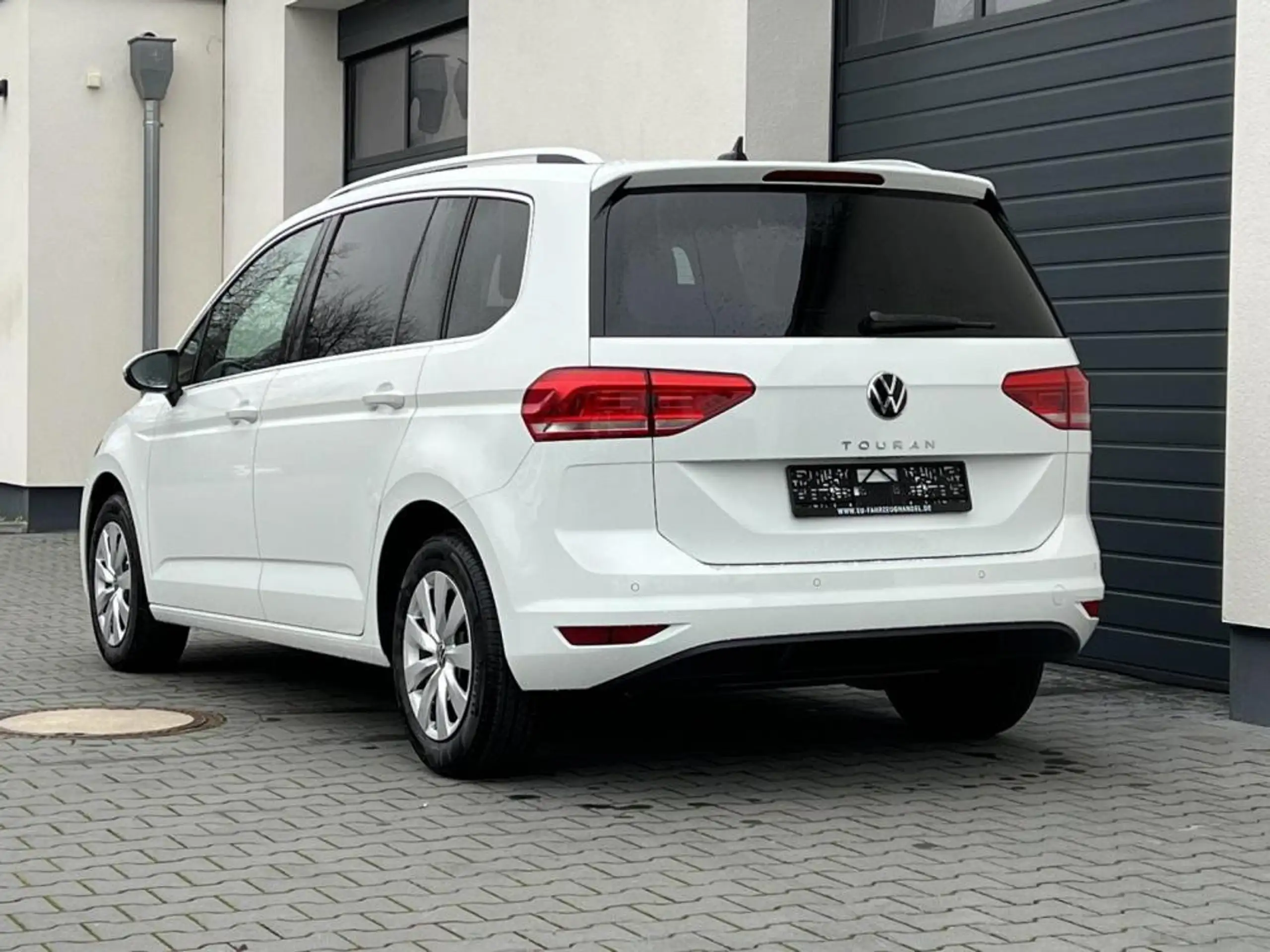 Volkswagen - Touran