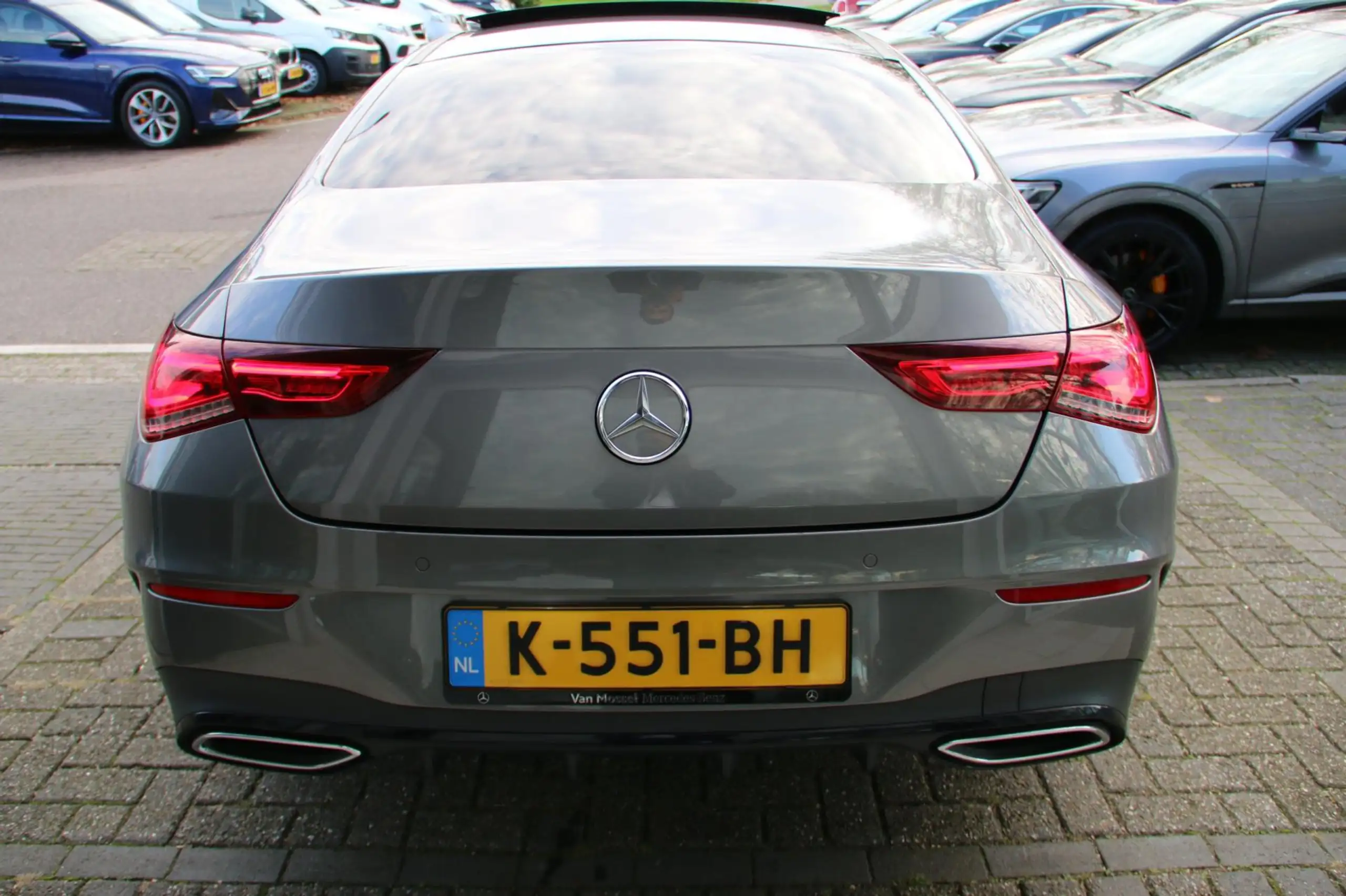 Mercedes-Benz - CLA 250