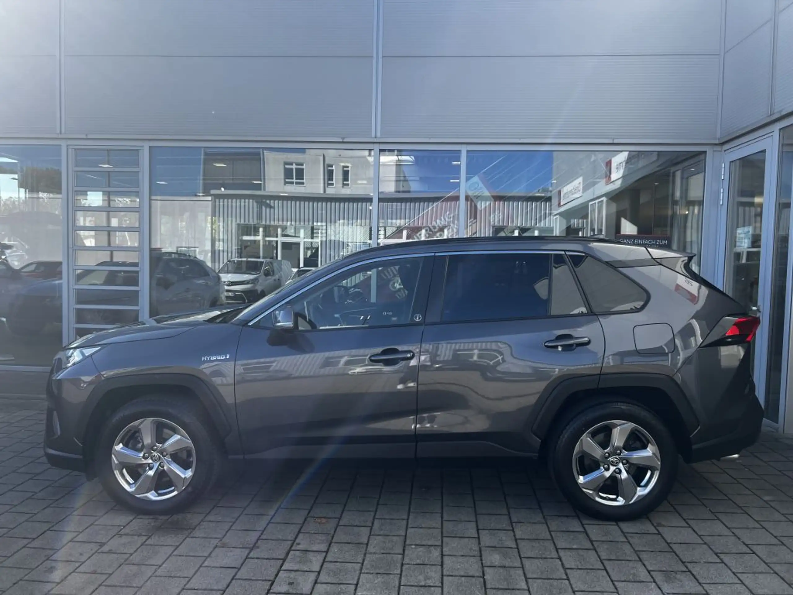 Toyota - RAV 4