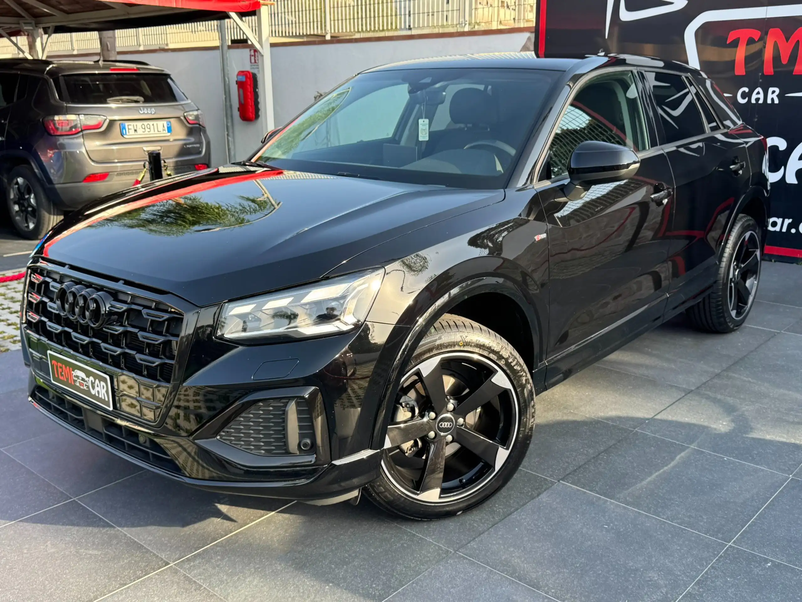 Audi - Q2