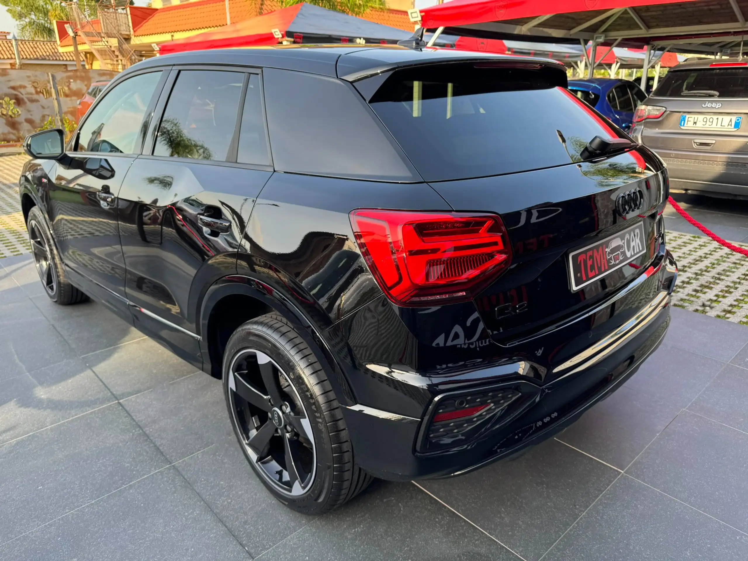 Audi - Q2