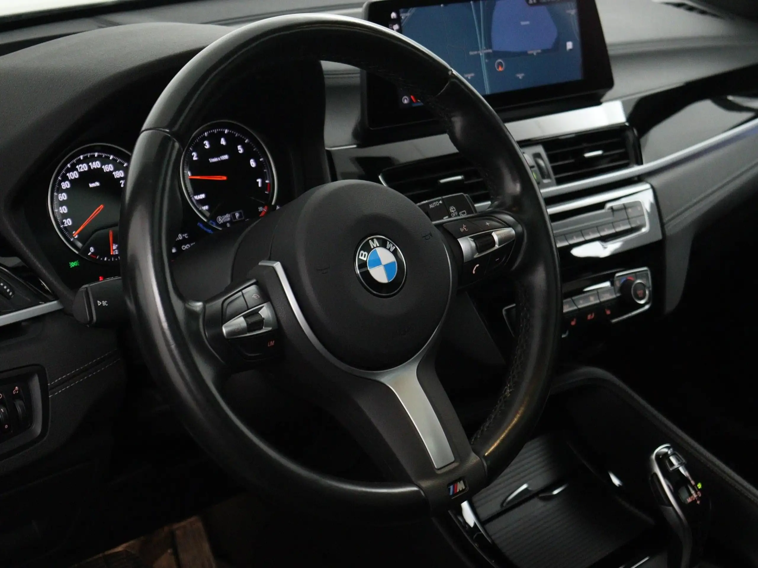 BMW - X1