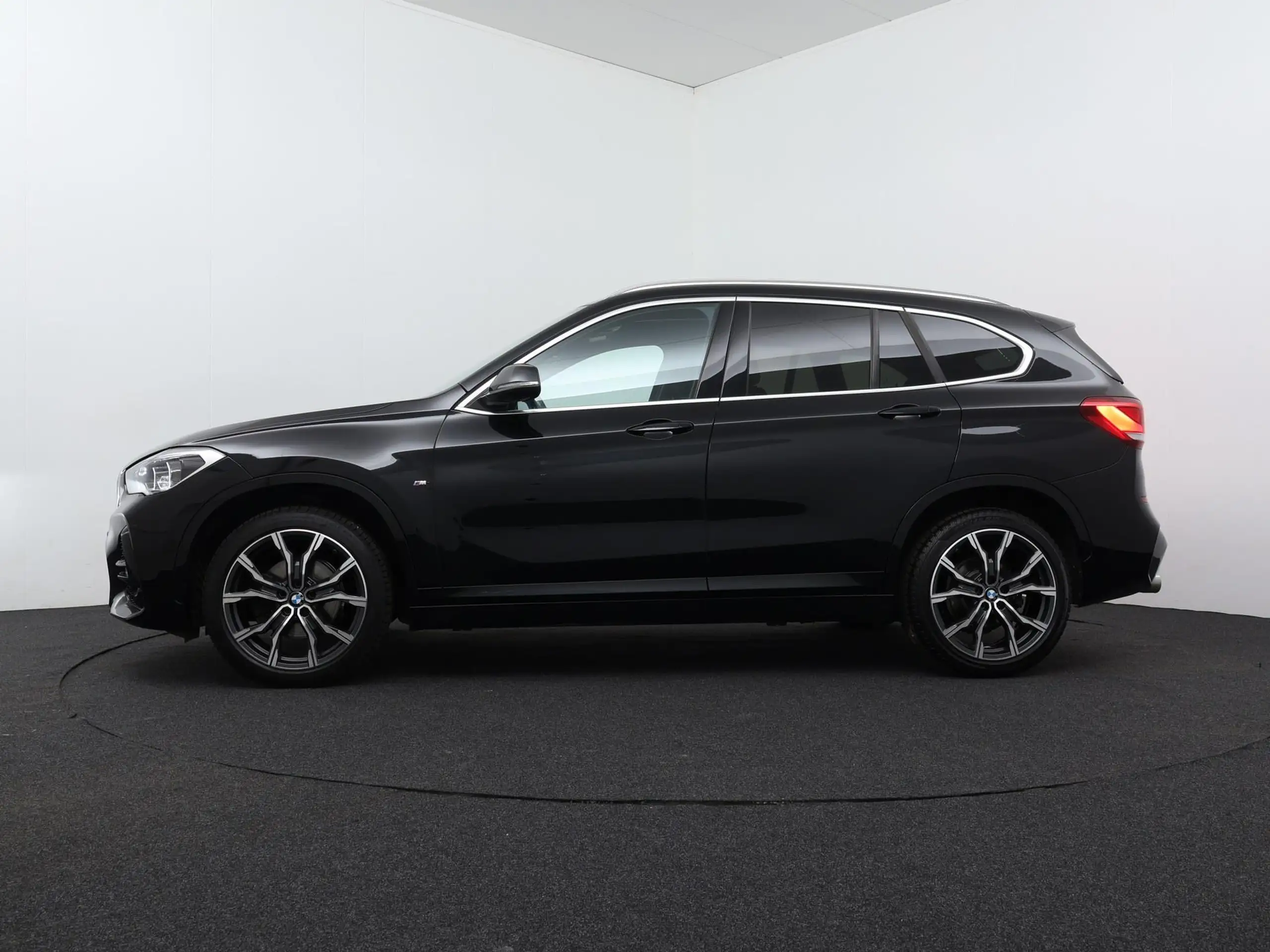 BMW - X1