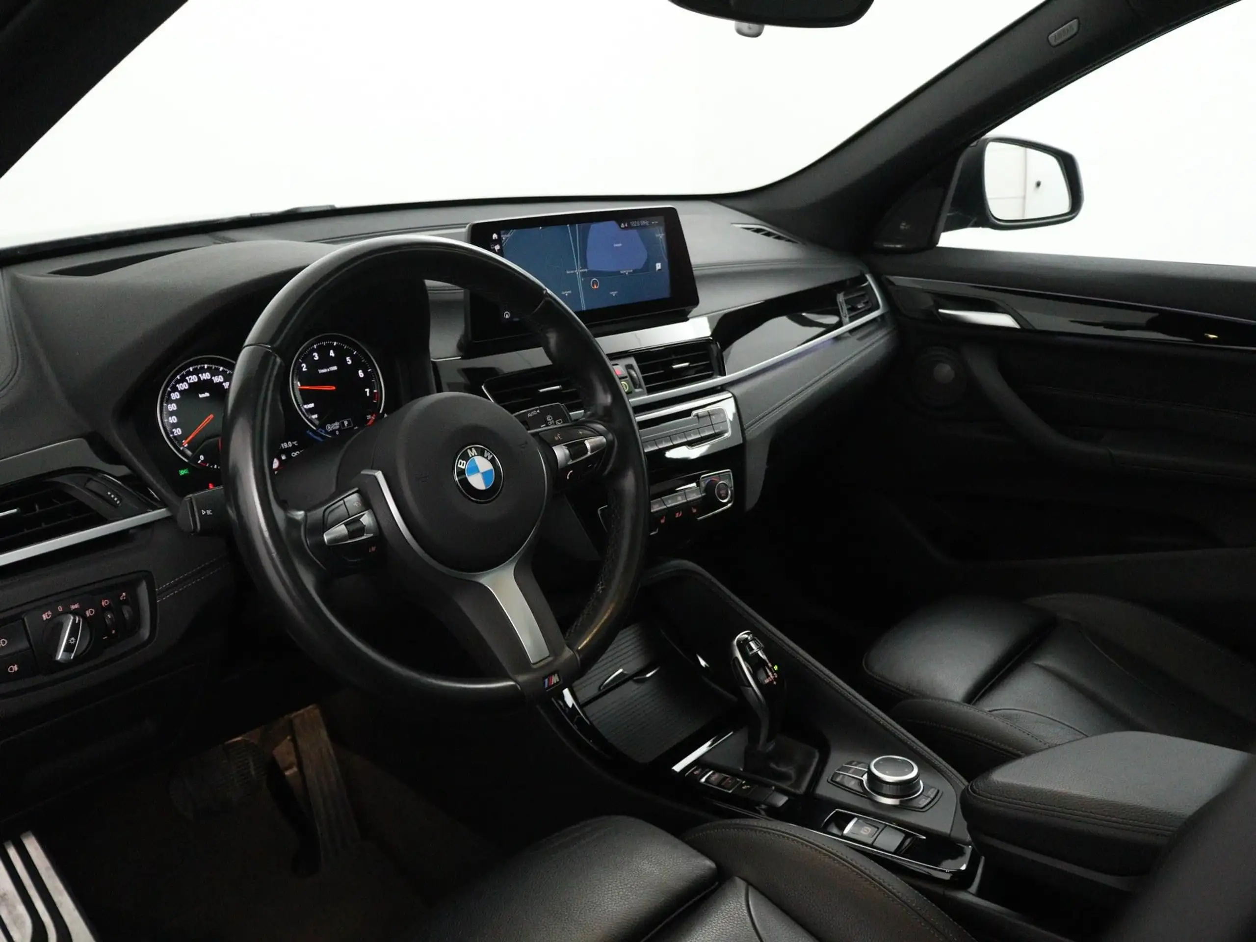 BMW - X1