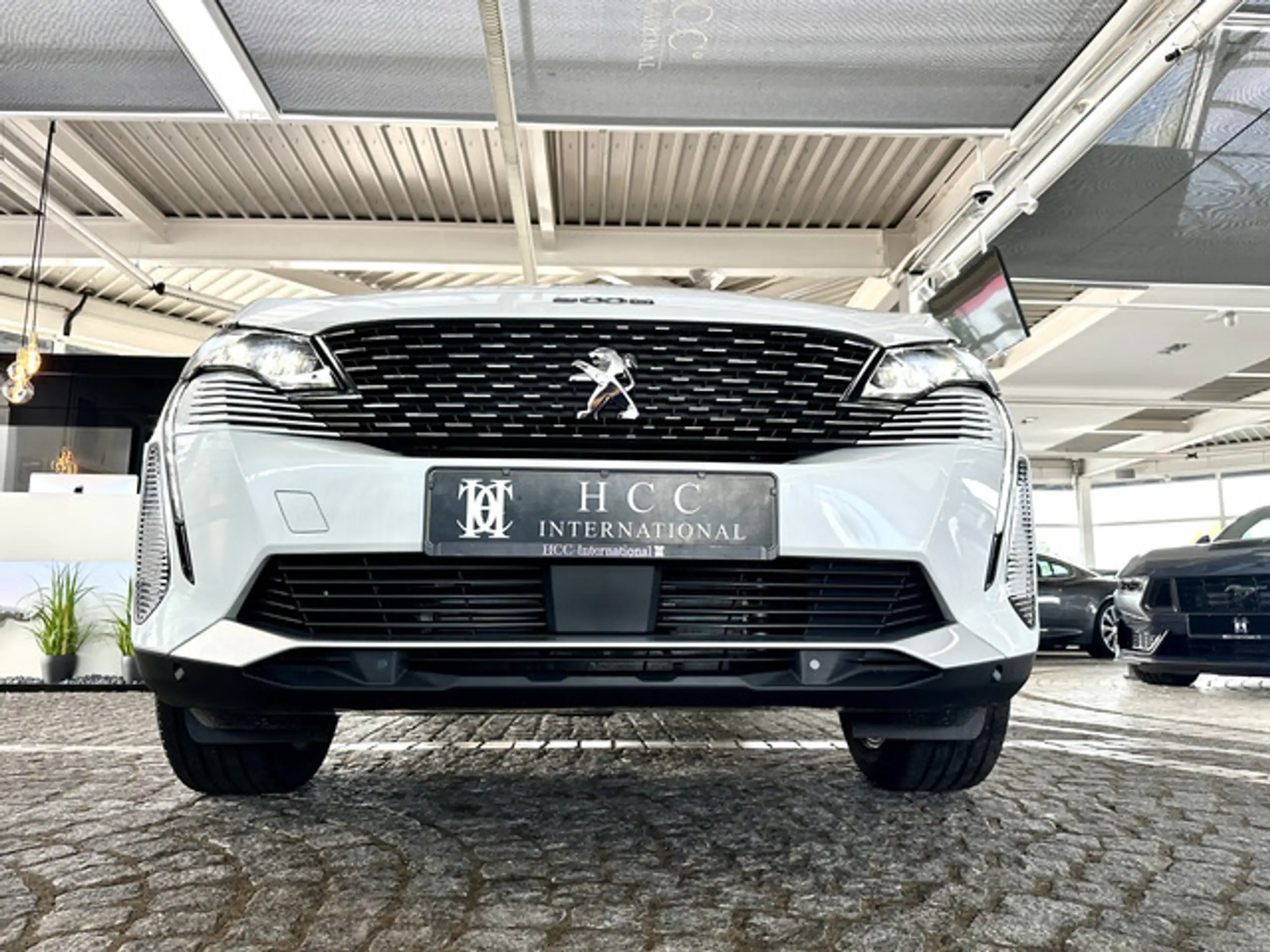 Peugeot - 5008