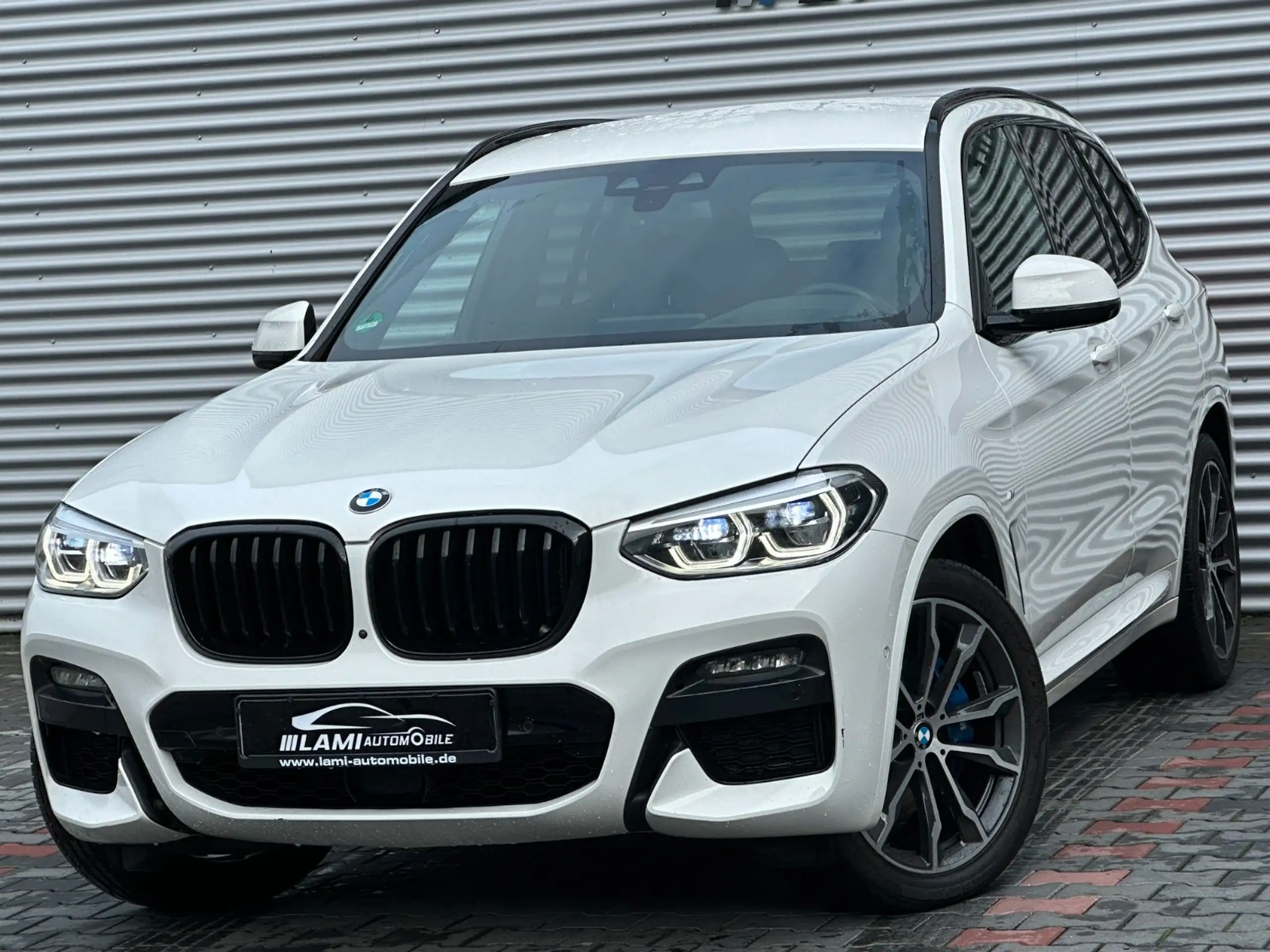 BMW - X3