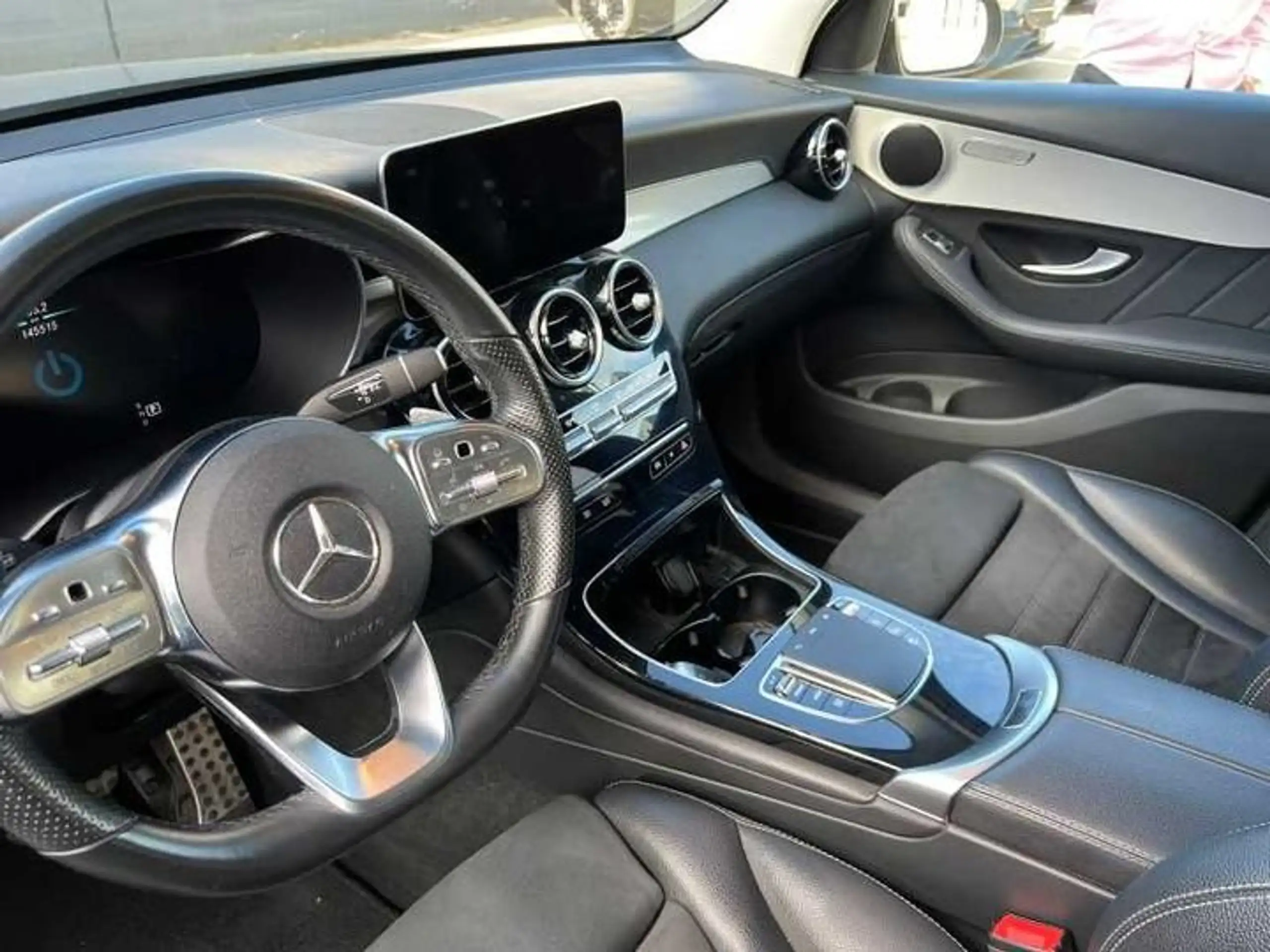 Mercedes-Benz - GLC 300