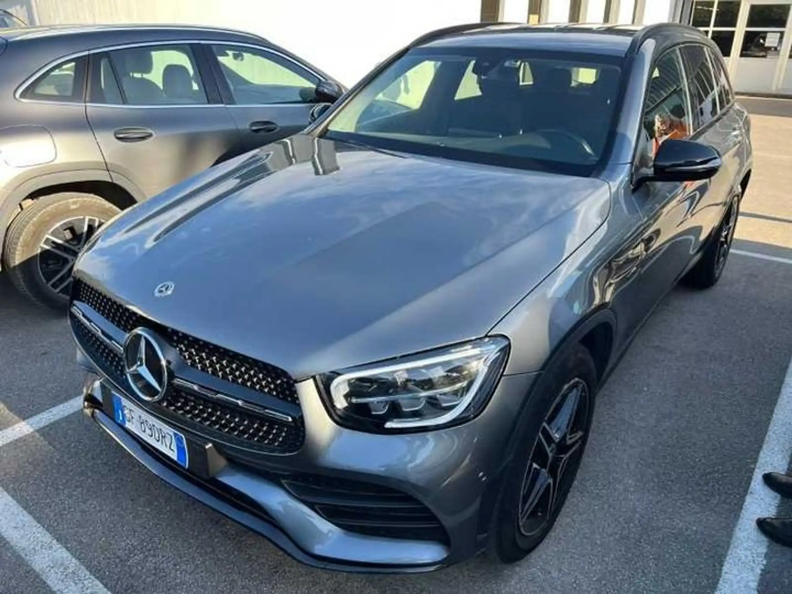 Mercedes-Benz - GLC 300