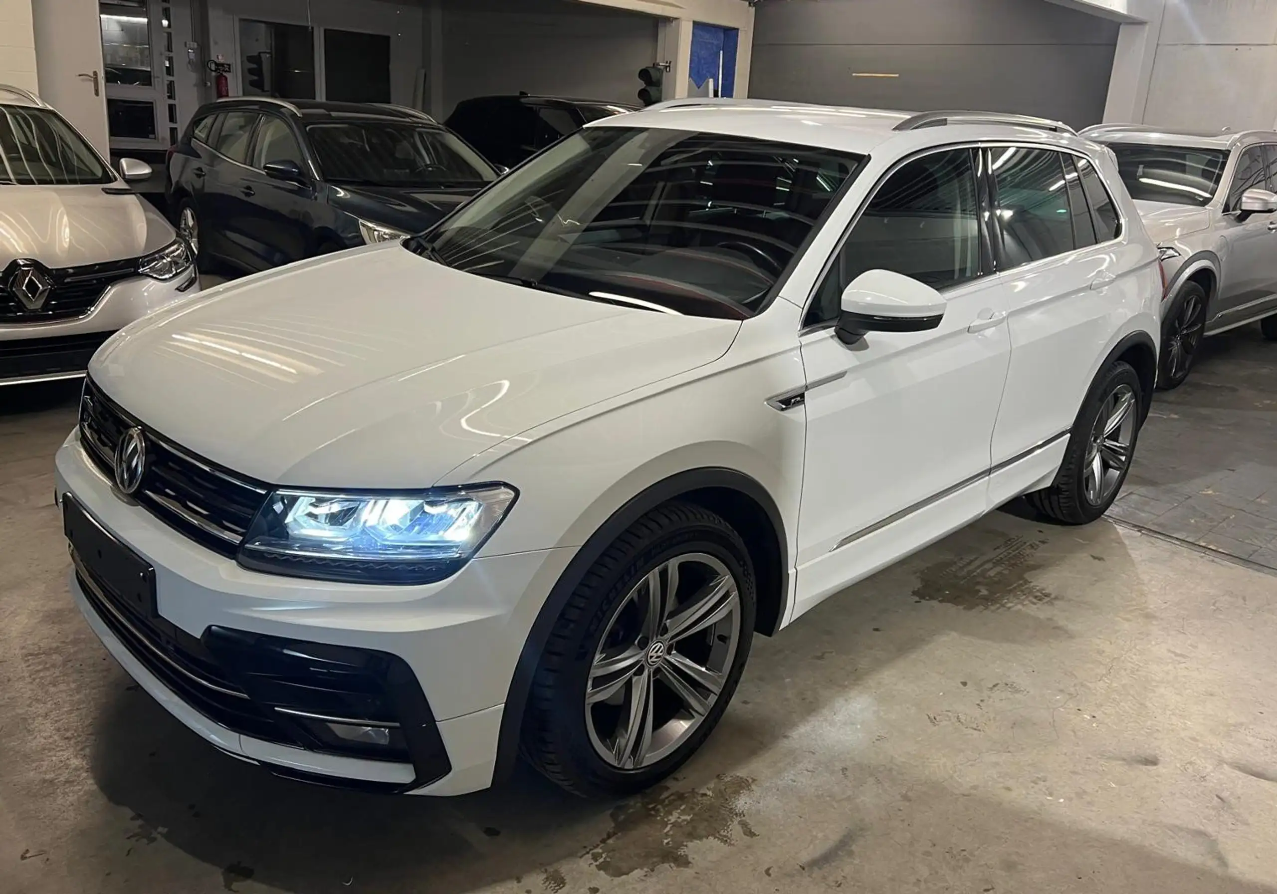 Volkswagen - Tiguan