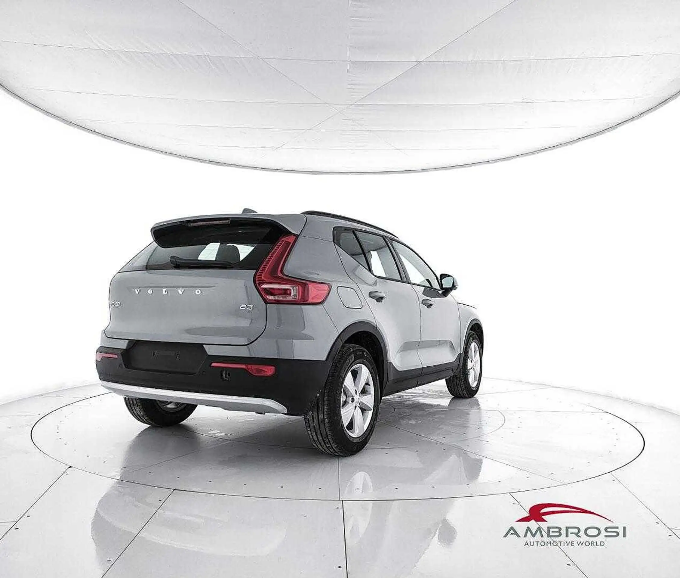 Volvo - XC40