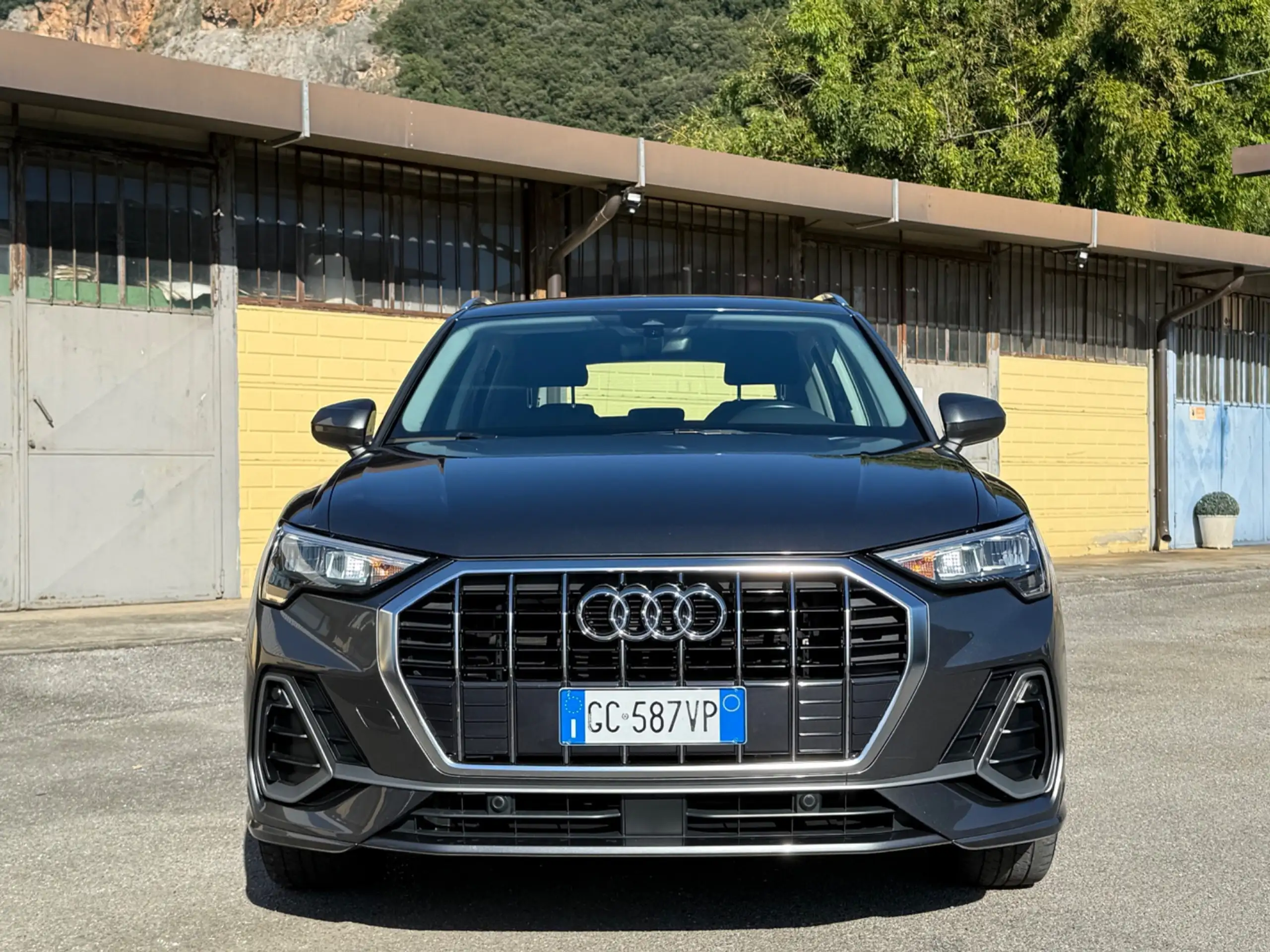 Audi - Q3