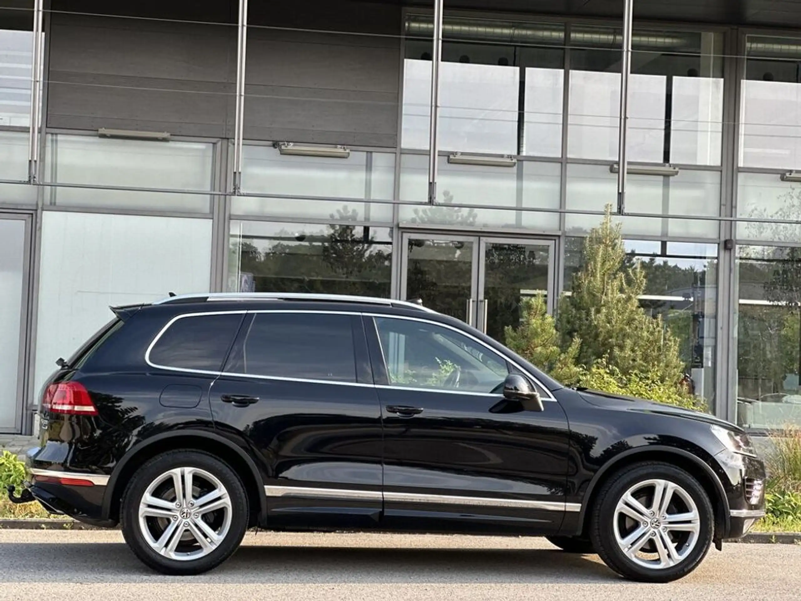 Volkswagen - Touareg