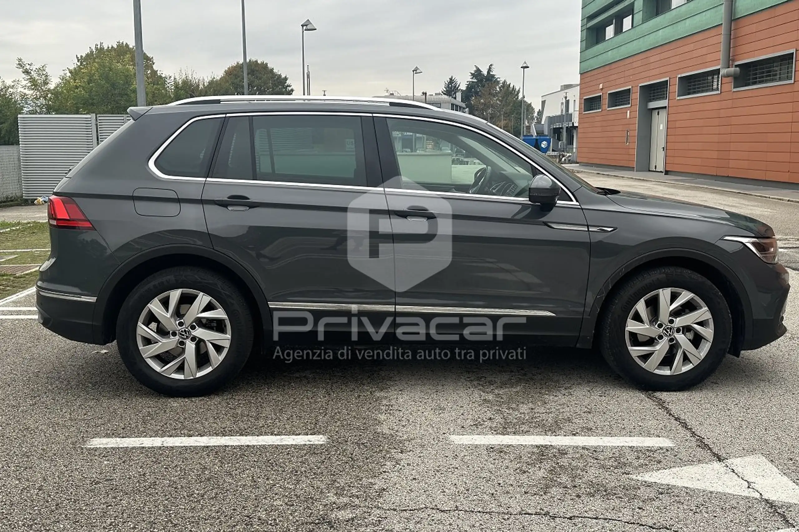 Volkswagen - Tiguan