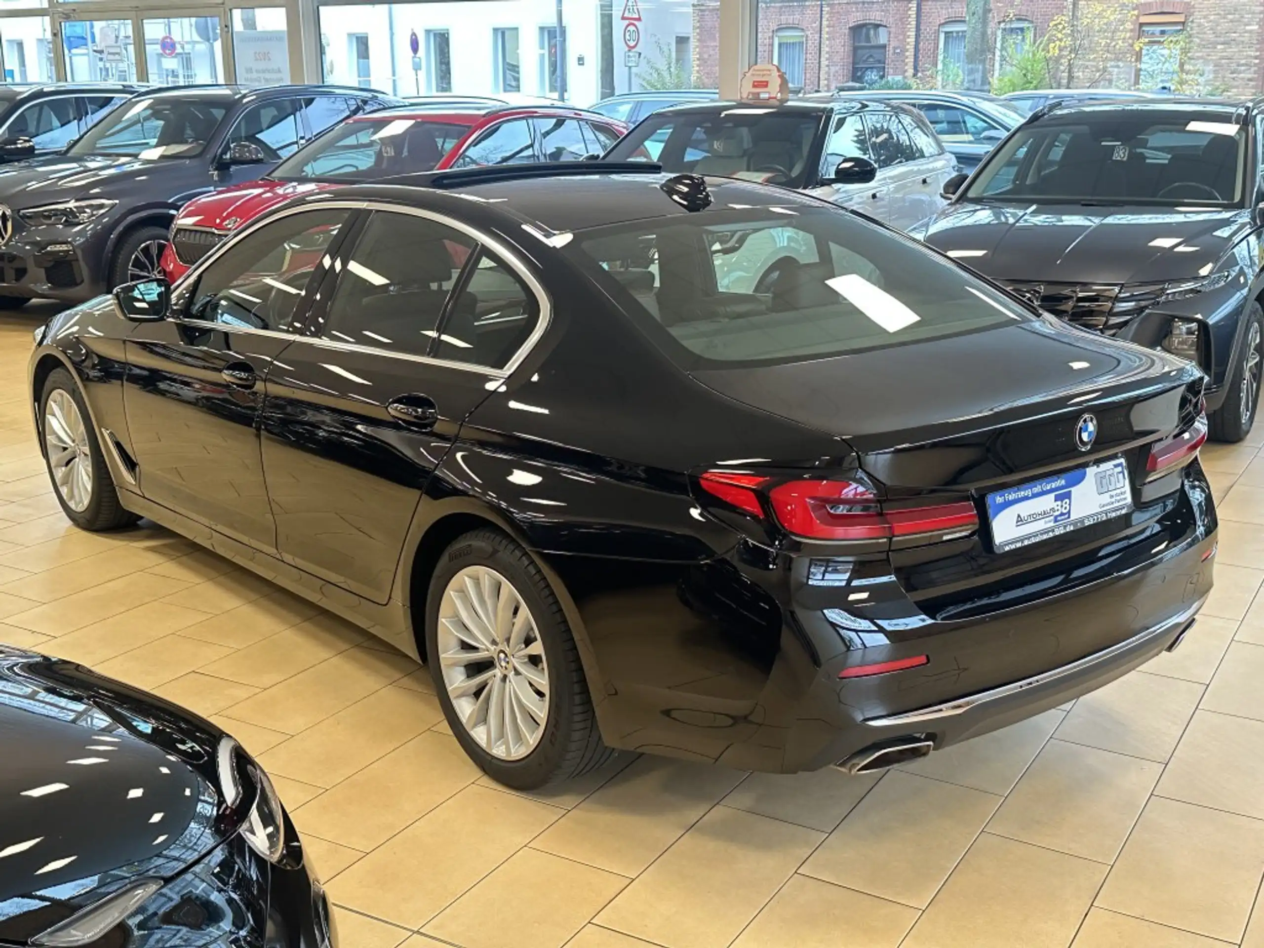 BMW - 530