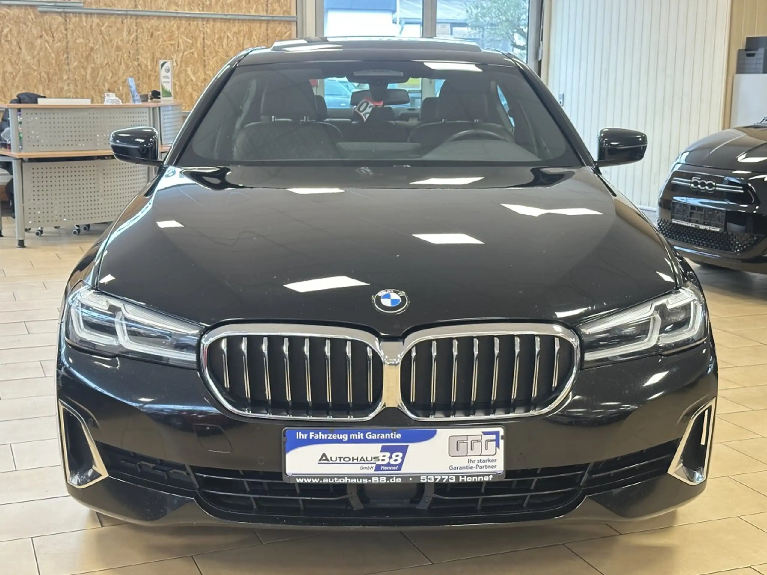 BMW - 530