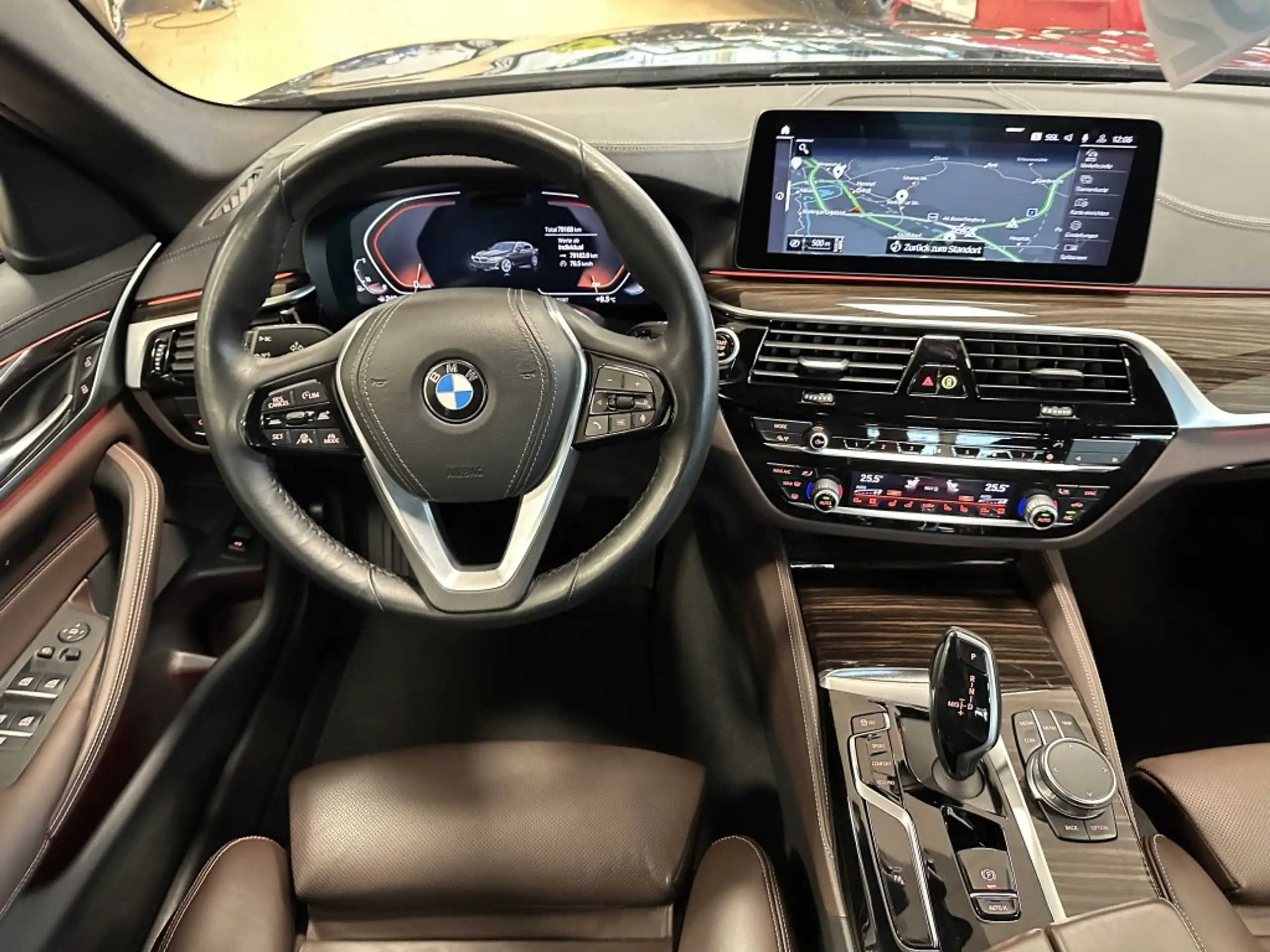 BMW - 530