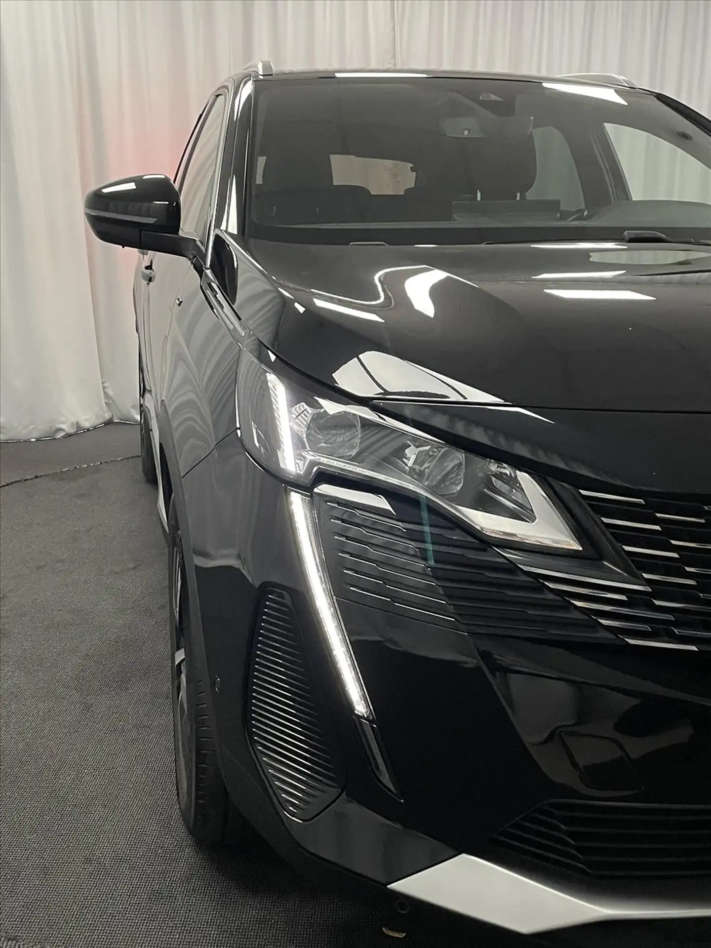 Peugeot - 3008