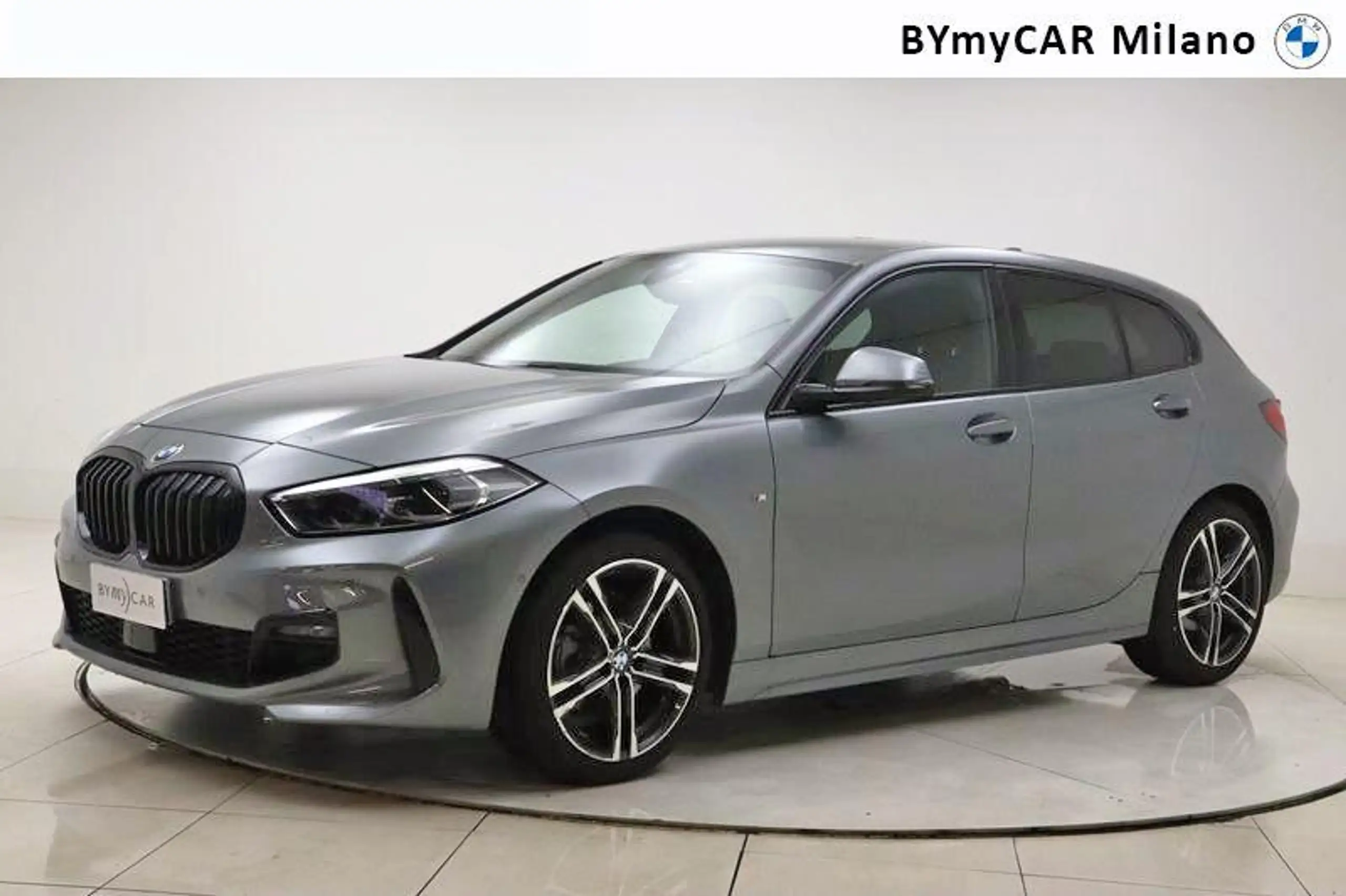 BMW 118 2024